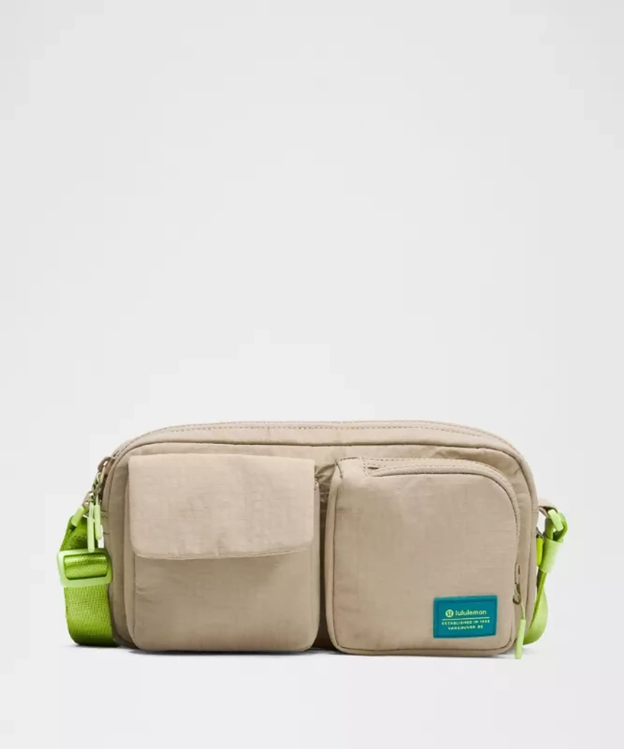 lululemon IE lululemon – Multi-Pocket Crossbody Bag 2.5L – Color Khaki