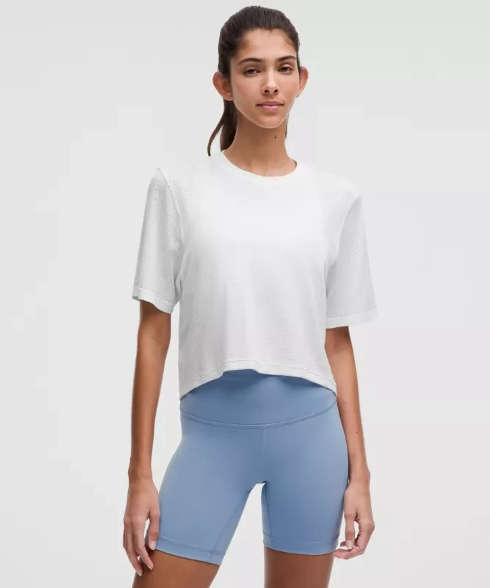 lululemon IE lululemon – Women's Swiftly Cropped Oversized T-Shirt – Color White – Size 8