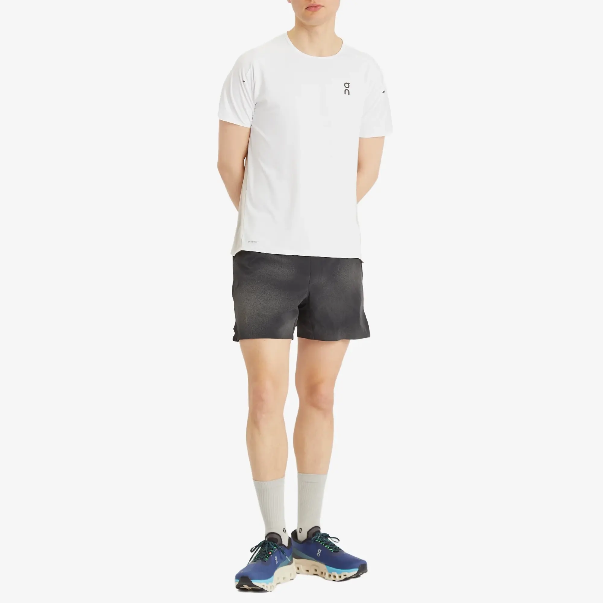 T-Shirt On Performance Short Sleeve Tee White/ Silver M