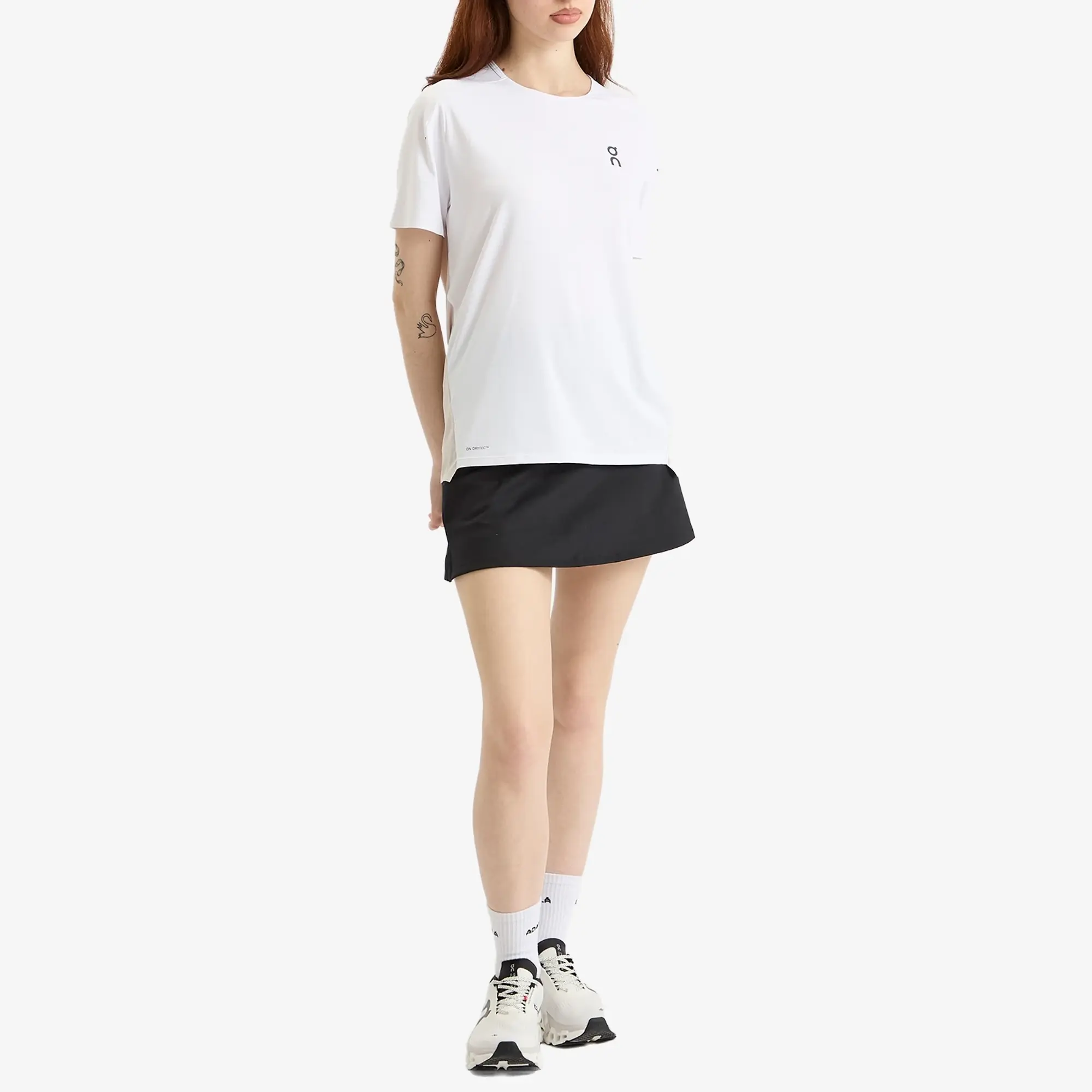 T-Shirt On Performance Short Sleeve Tee White/ Silver M