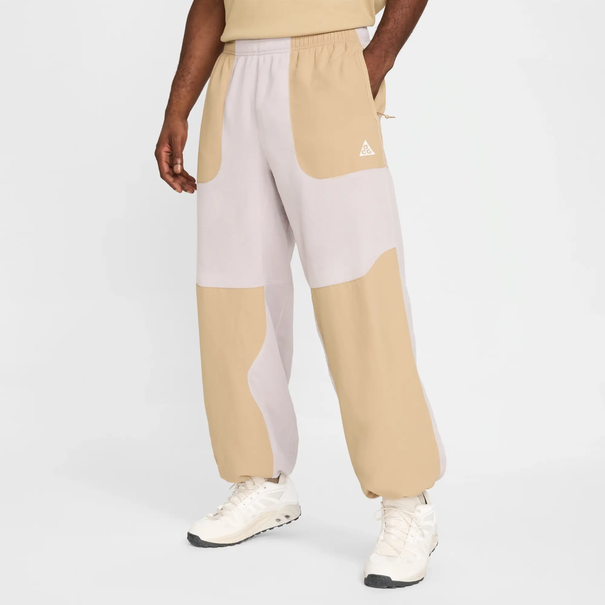 Nike ACG 'Wolf Tree' Plus Fleece Trousers - Grey - Recycled Fibres