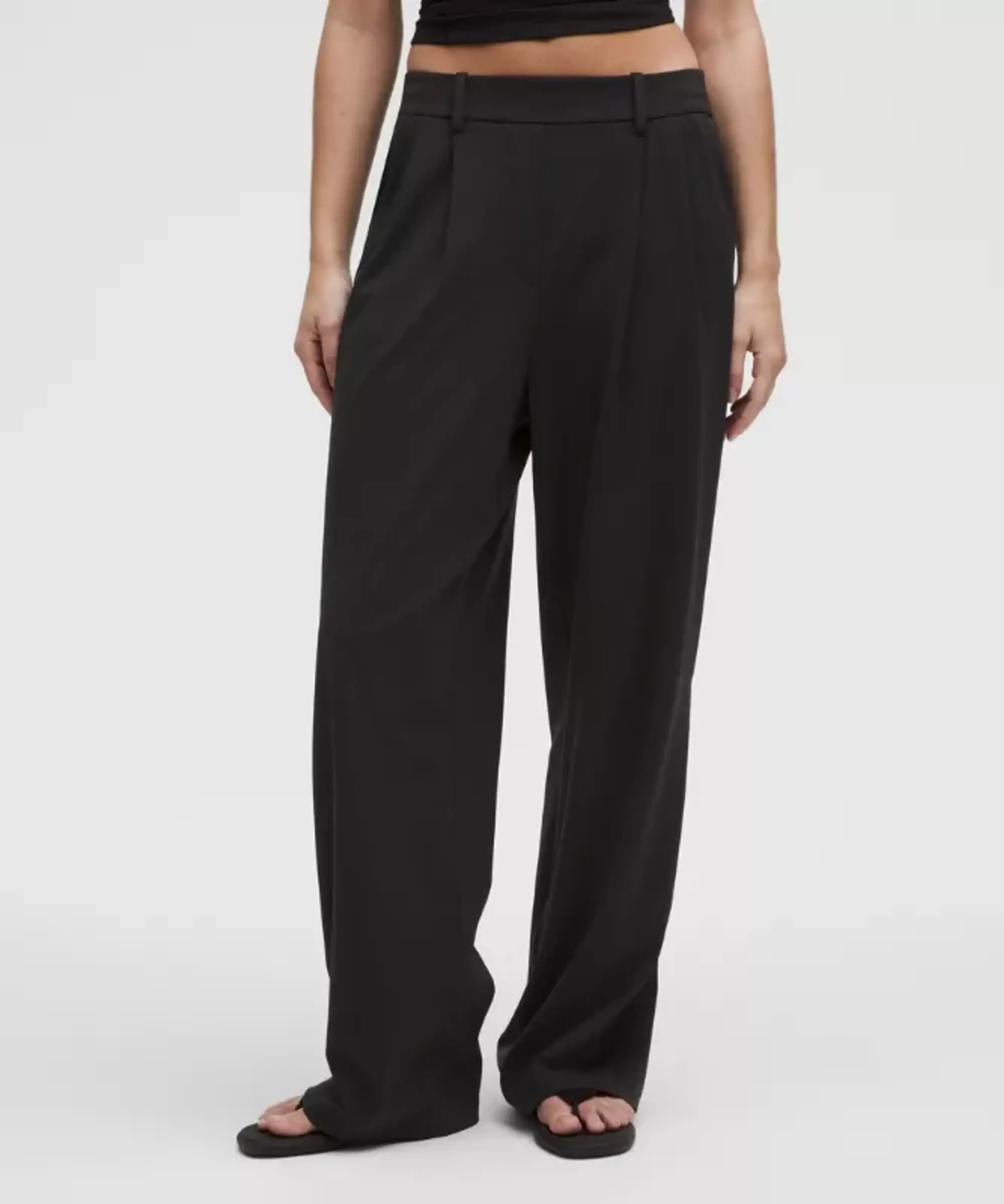 lululemon IE lululemon – Women's Daydrift High-Rise Trousers Short – Color Black – Size XL