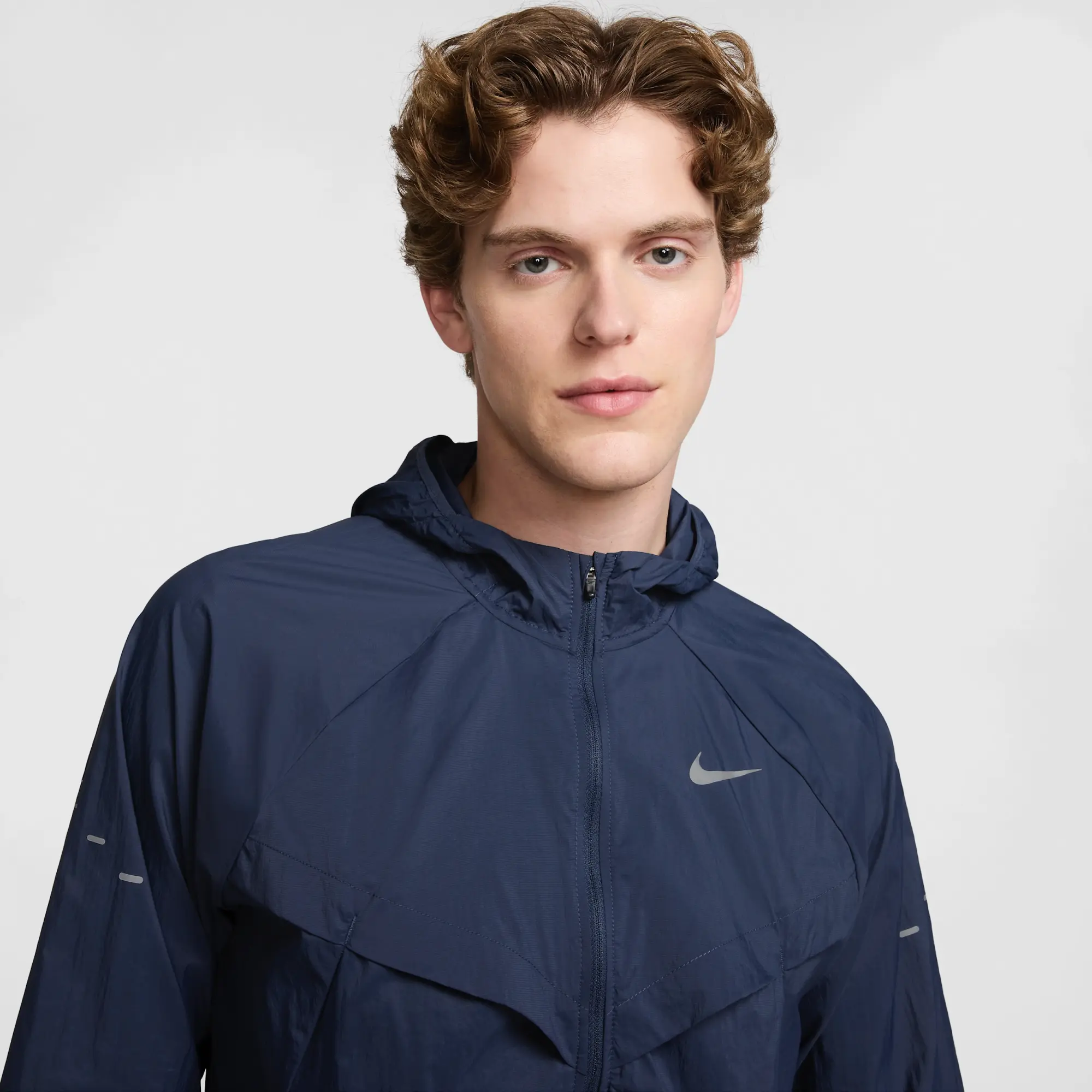 Nike Stride Men's Repel UV Running Jacket - Blue - Recycled Fibres
