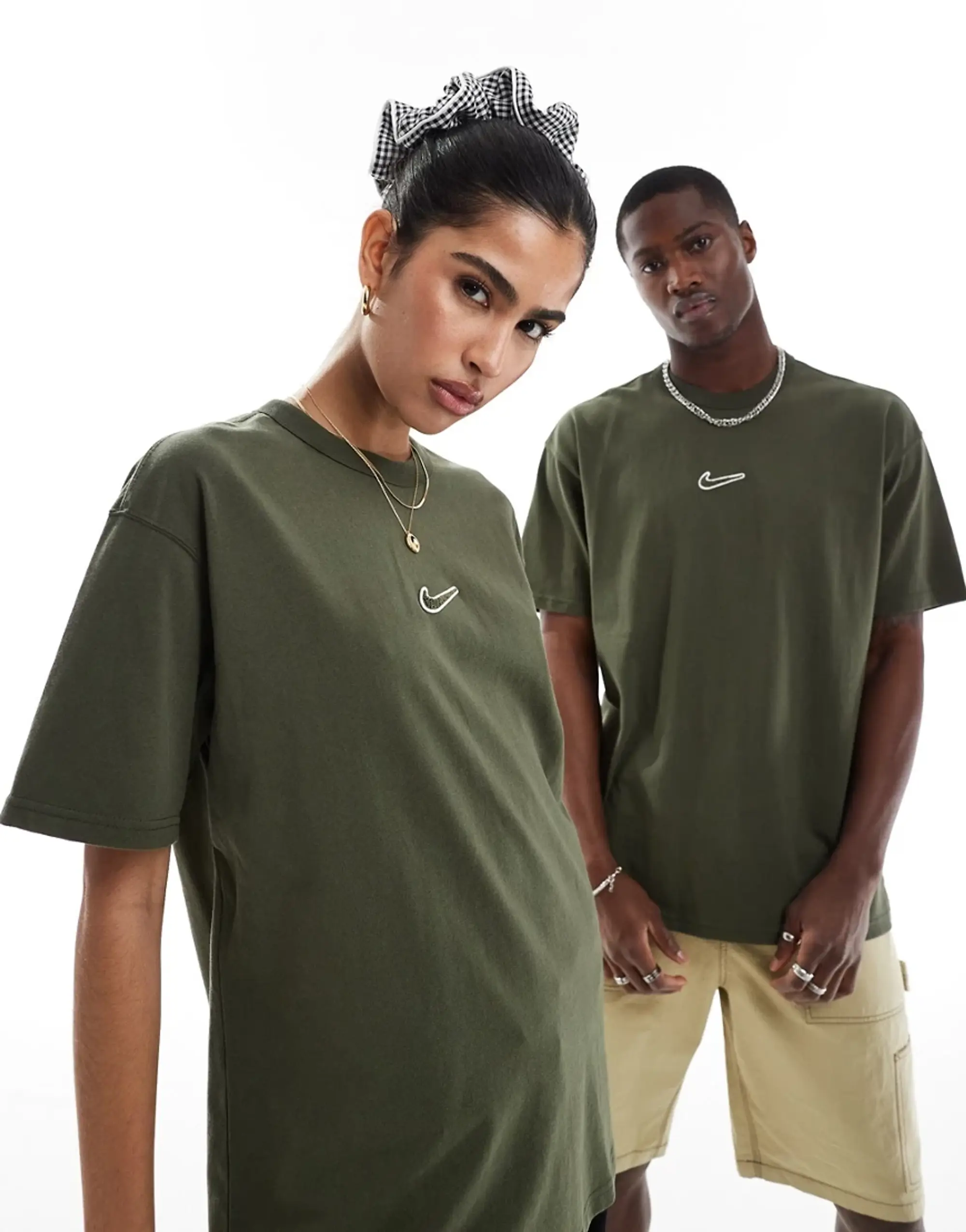 Nike Solo Swoosh Premium Essentials T-Shirt, Green