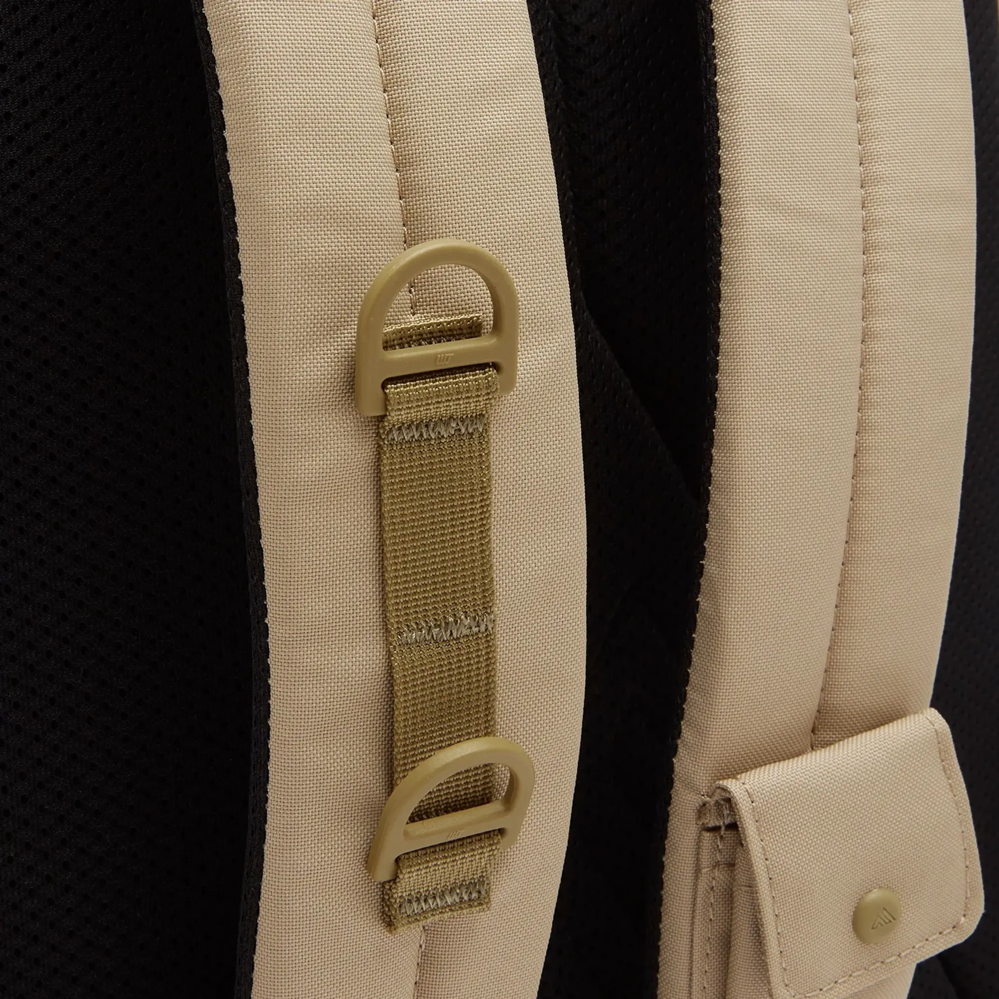 Gregory Jawbreaker Backpack - 22L Field Tan