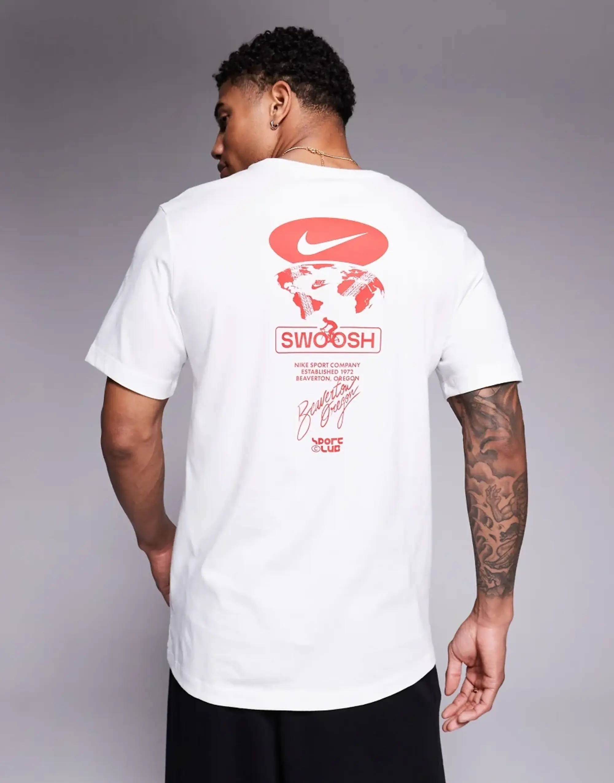 Nike Club T-Shirt In White