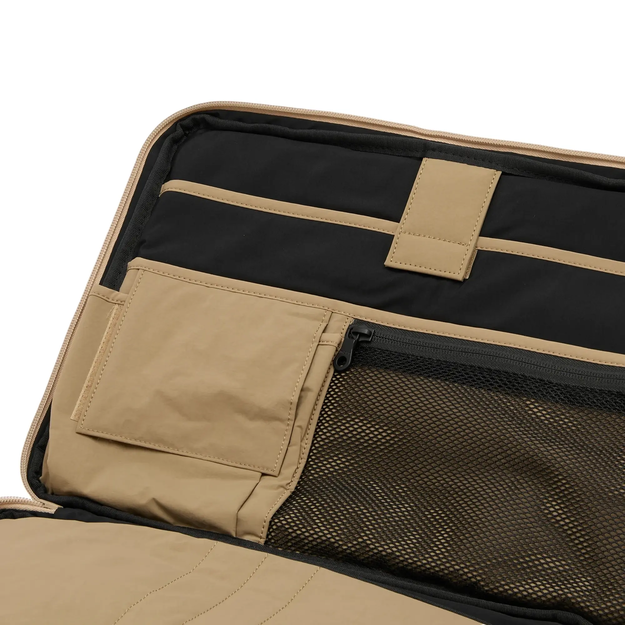 Mazi Untitled AM Case 02 Beige