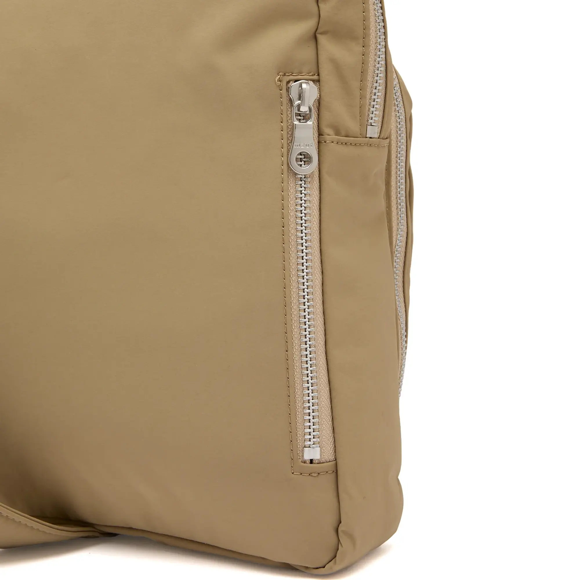 Mazi Untitled AM Case 03 Beige