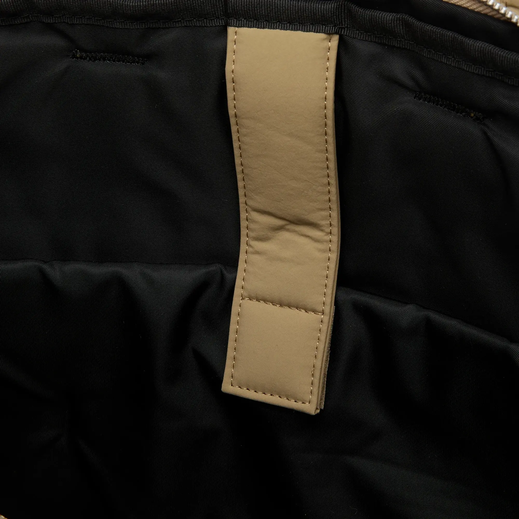 Mazi Untitled AM Case 03 Beige