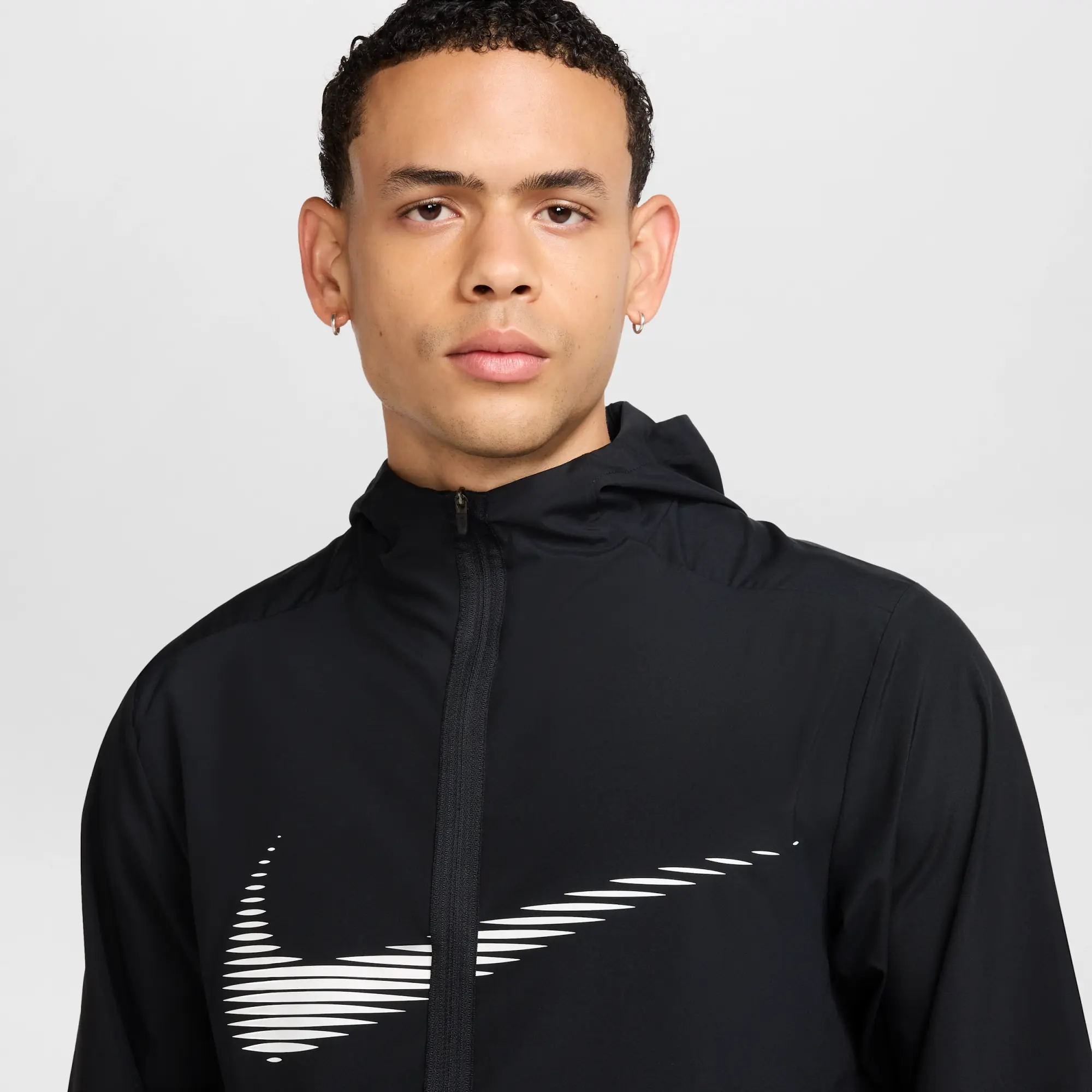 Nike Form Men's Dri-FIT Hooded Jacket - Black - Polyester