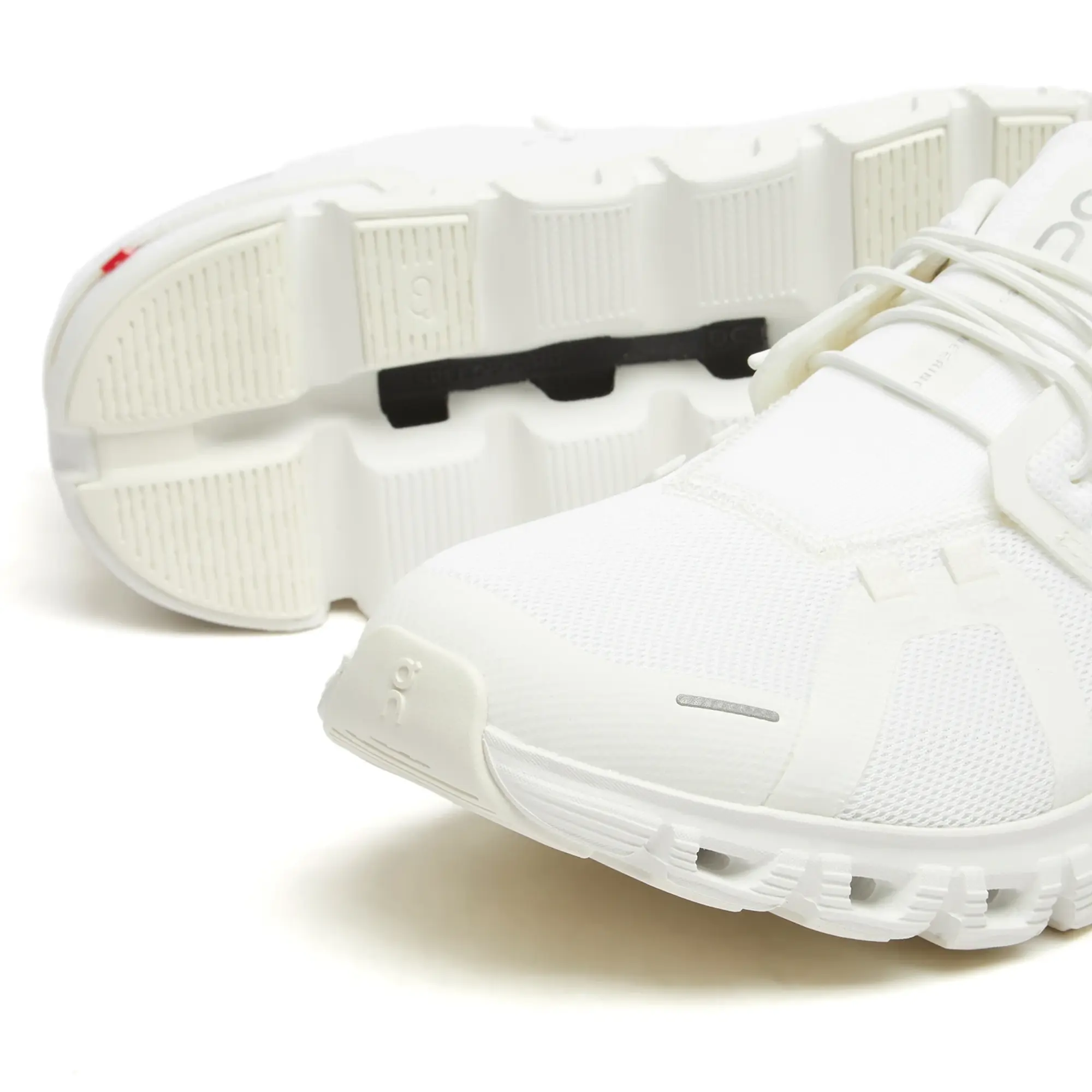 ON Women's Cloud 6 Sneaker White/White