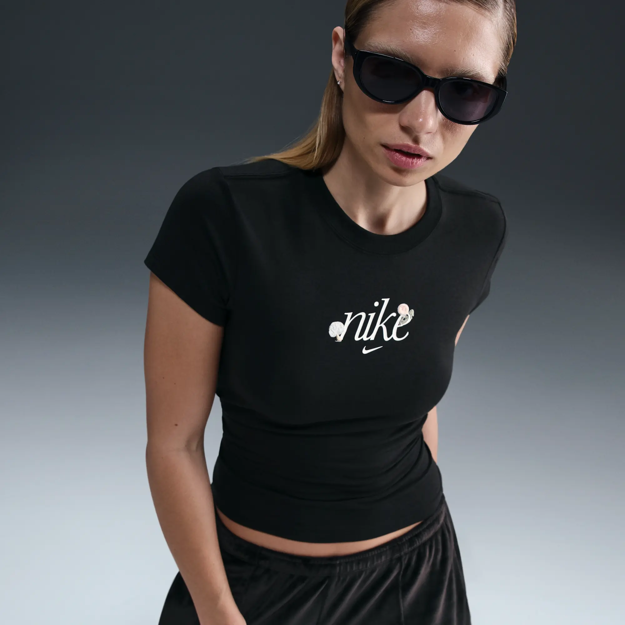 Nike Sportswear Chill Knit Women's Slim Graphic T-Shirt - Black - Modal/Cotton/Elastane