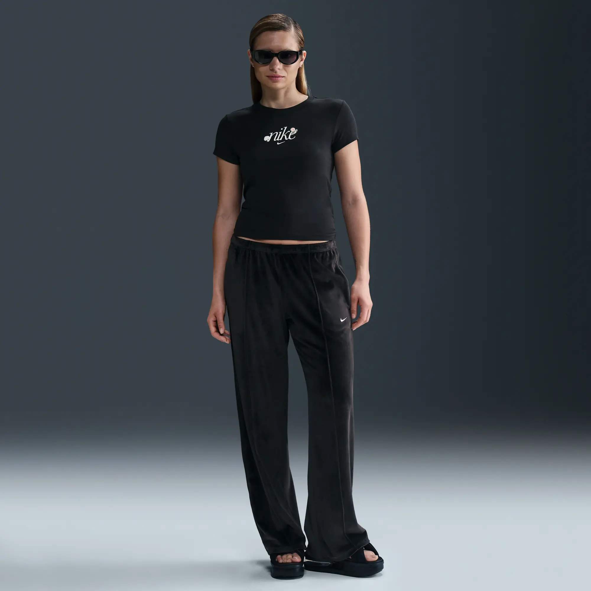 Nike Sportswear Chill Knit Women's Slim Graphic T-Shirt - Black - Modal/Cotton/Elastane