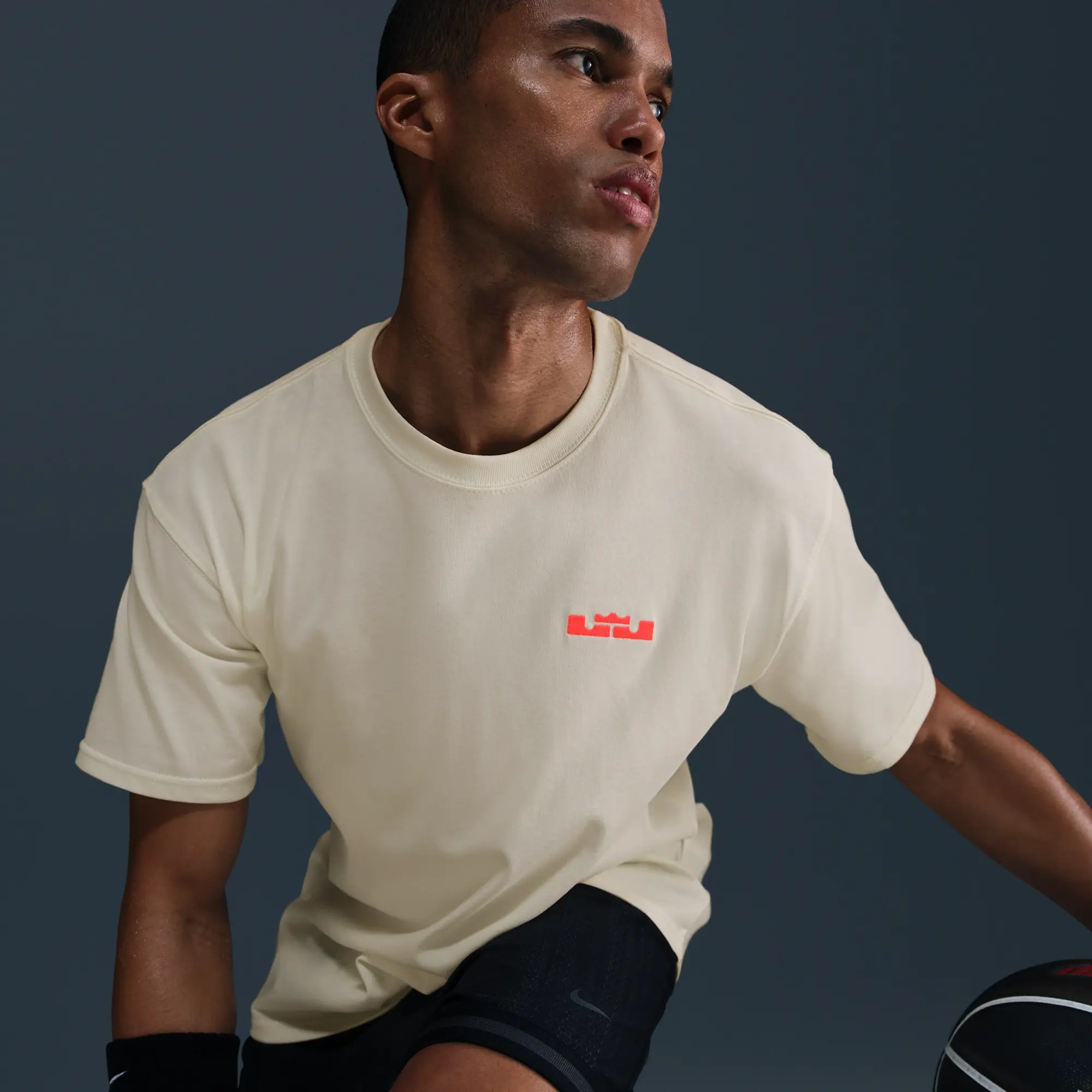 Nike LeBron Men's Max90 T-Shirt - White - Cotton