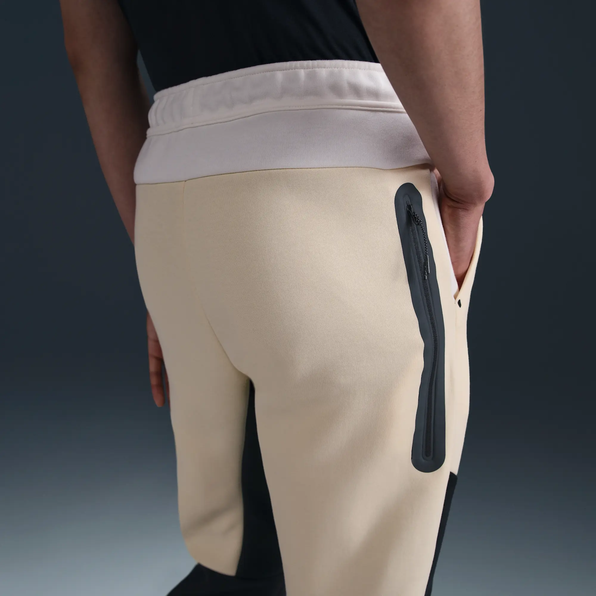 Nike Tech Men's Fleece Joggers - Brown - Cotton/Polyester