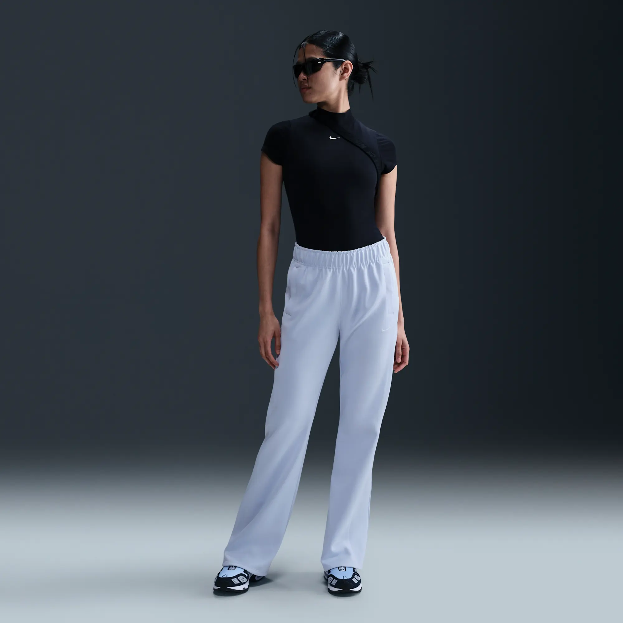 Nike Sportswear Windrunner Women's Mid-Rise Slim Knit Trousers - Blue - Polyester/Elastane