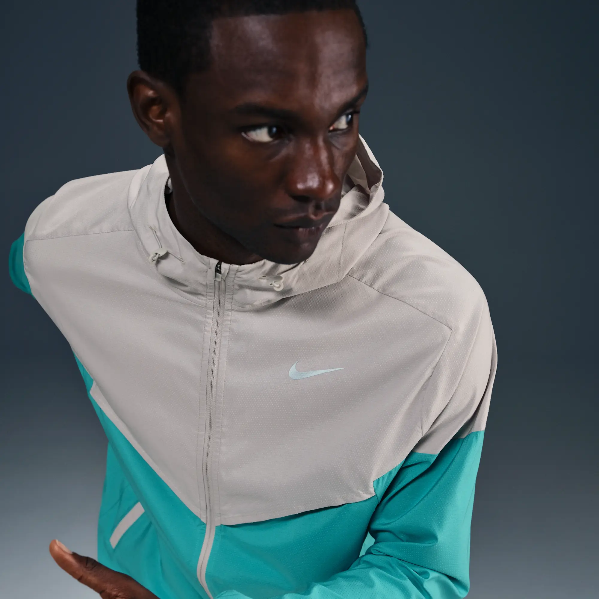 Nike Impossibly Light Windrunner Men's Running Jacket - Grey - Polyester/Elastane
