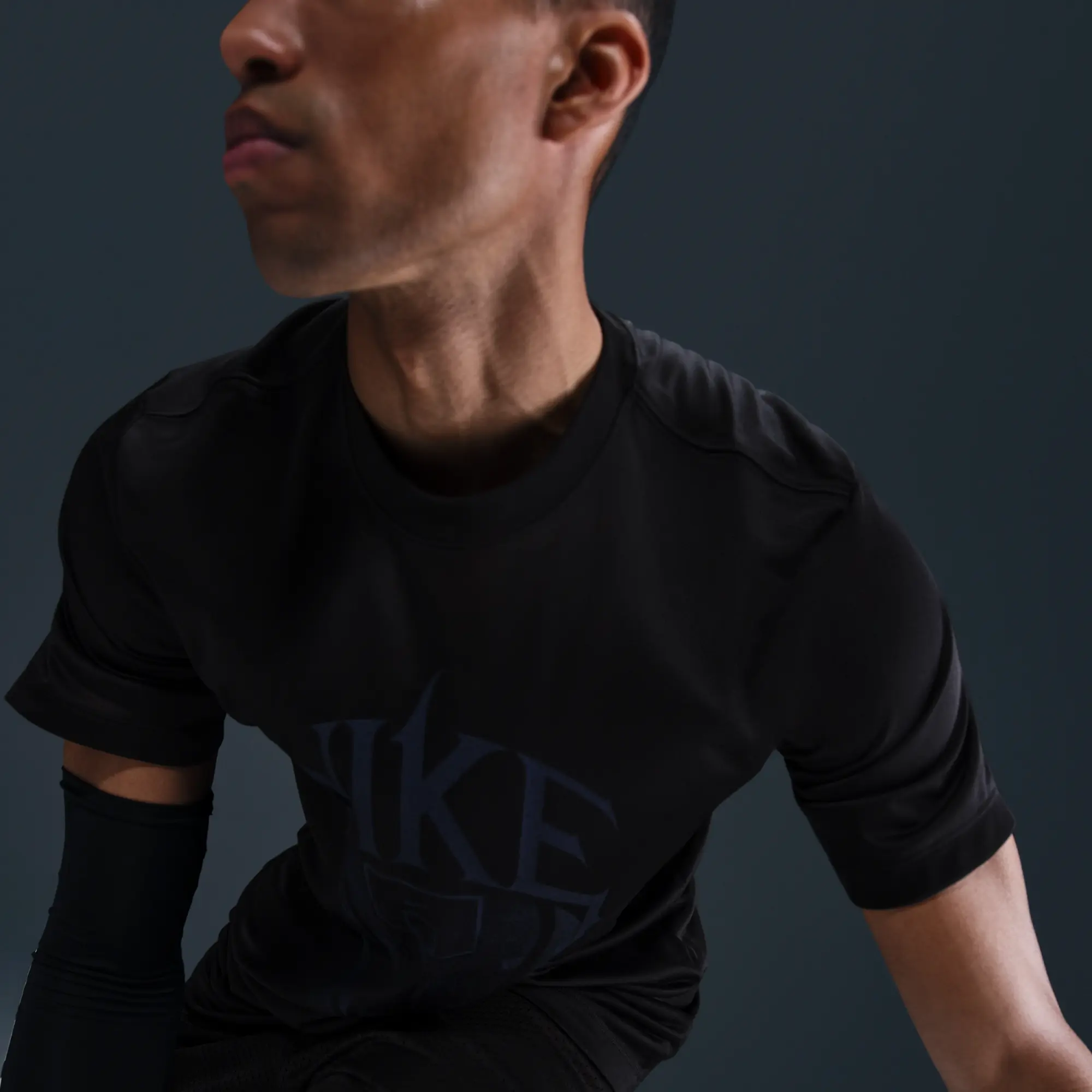 Nike Men's Dri-FIT Basketball T-Shirt - Black - Polyester
