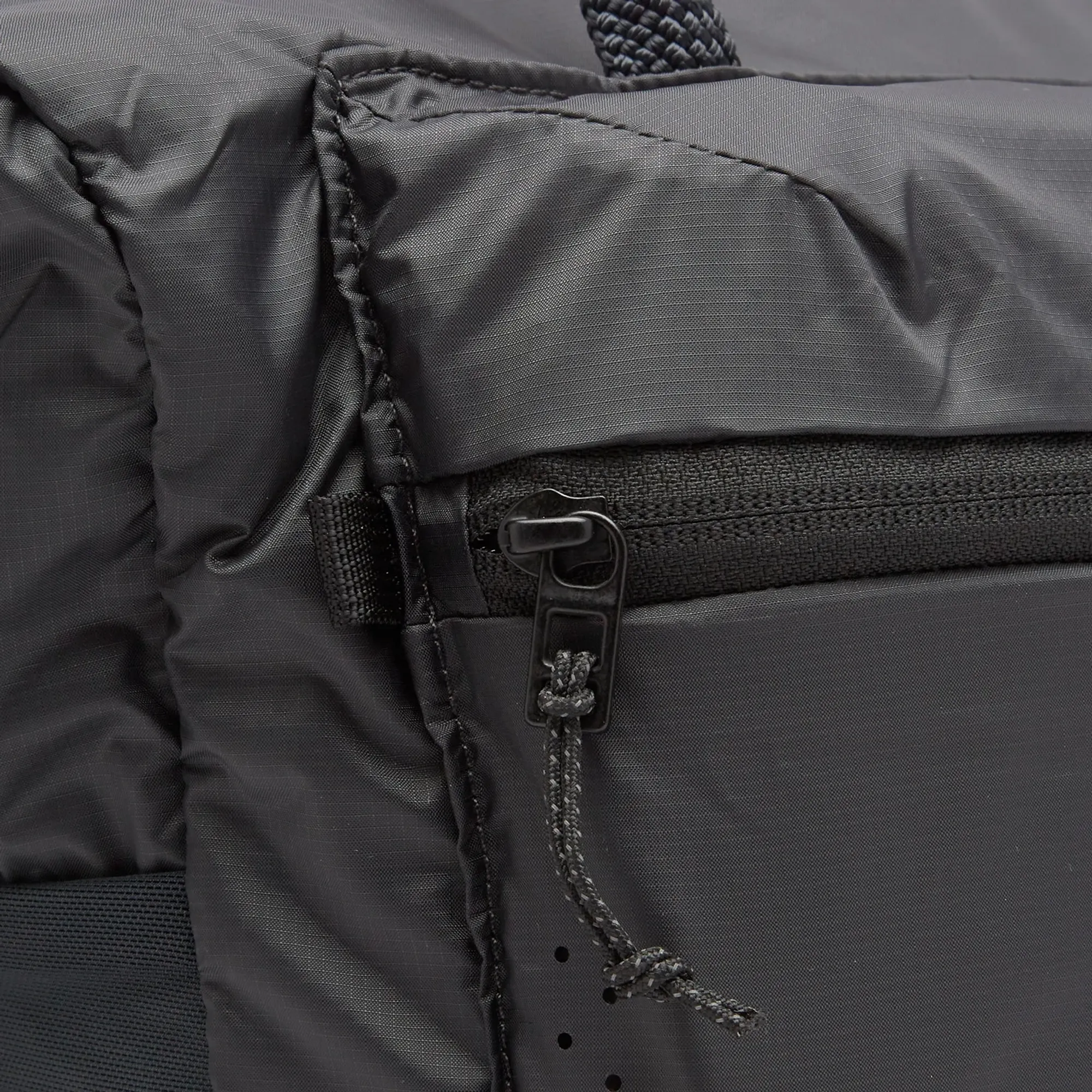 ON Track Pack 35L Lite Magnet | 2UE30302792 | FOOTY.COM