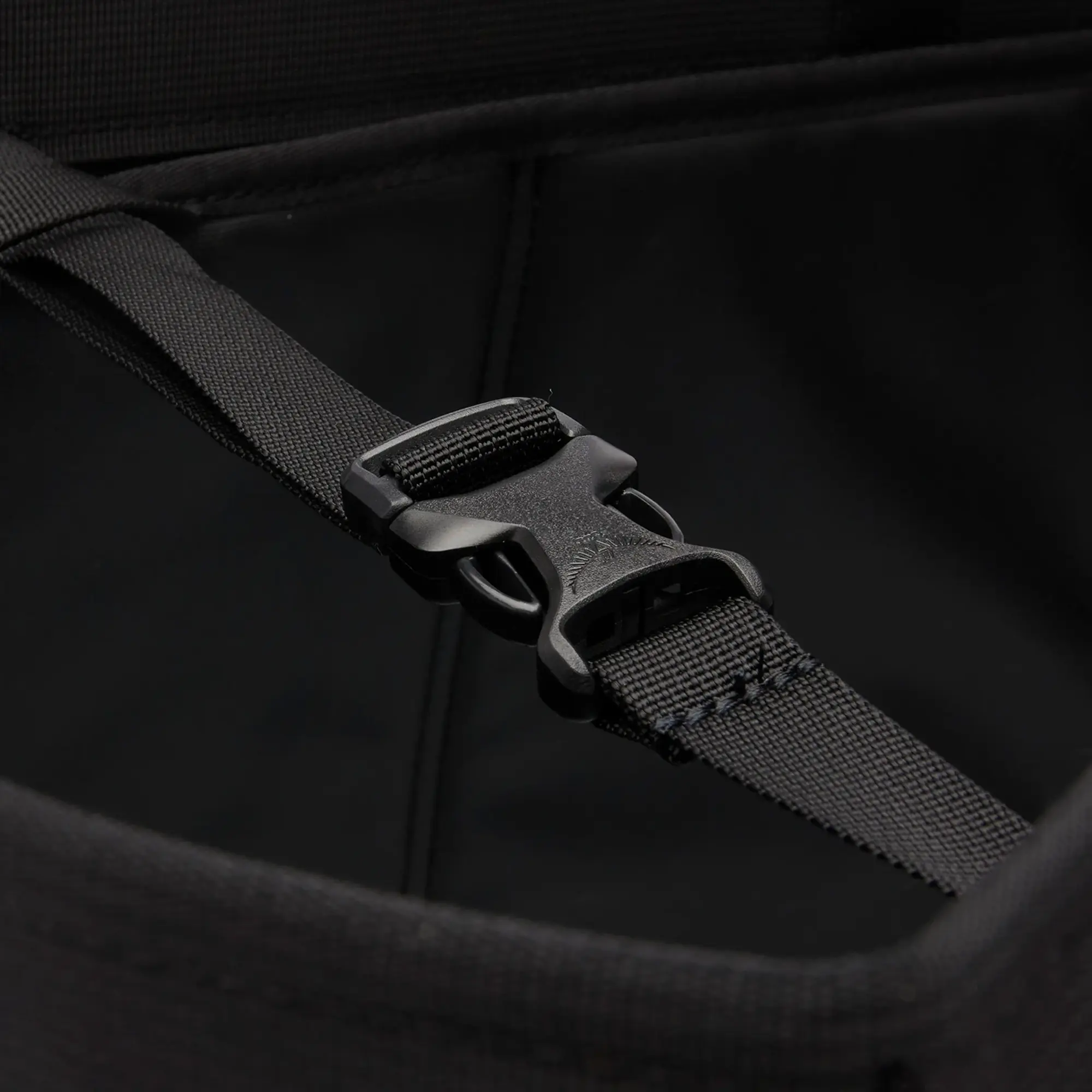 Osprey Gear Tote - 60L Raven Black