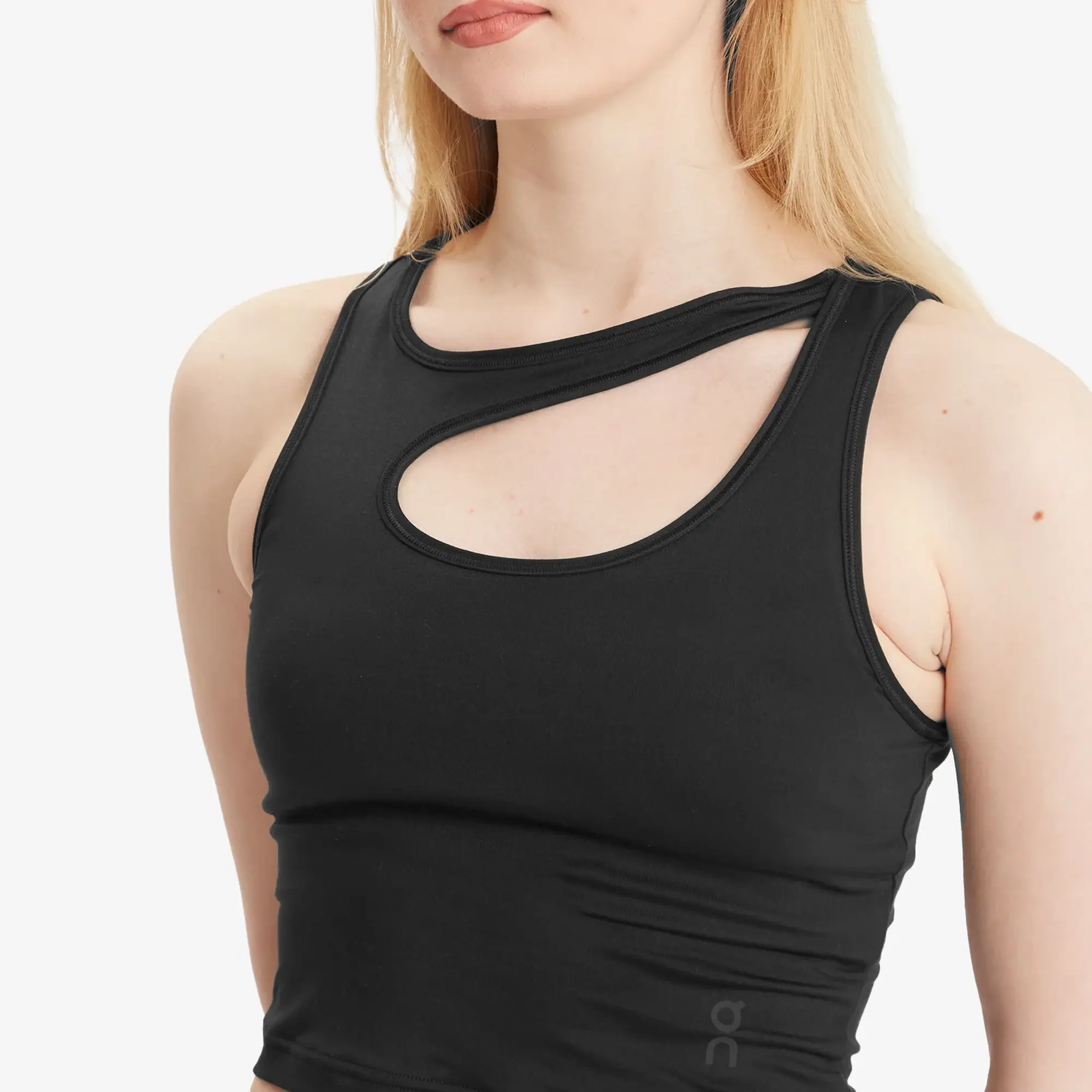 ON Women's Studio Cut Out Crop Top Black