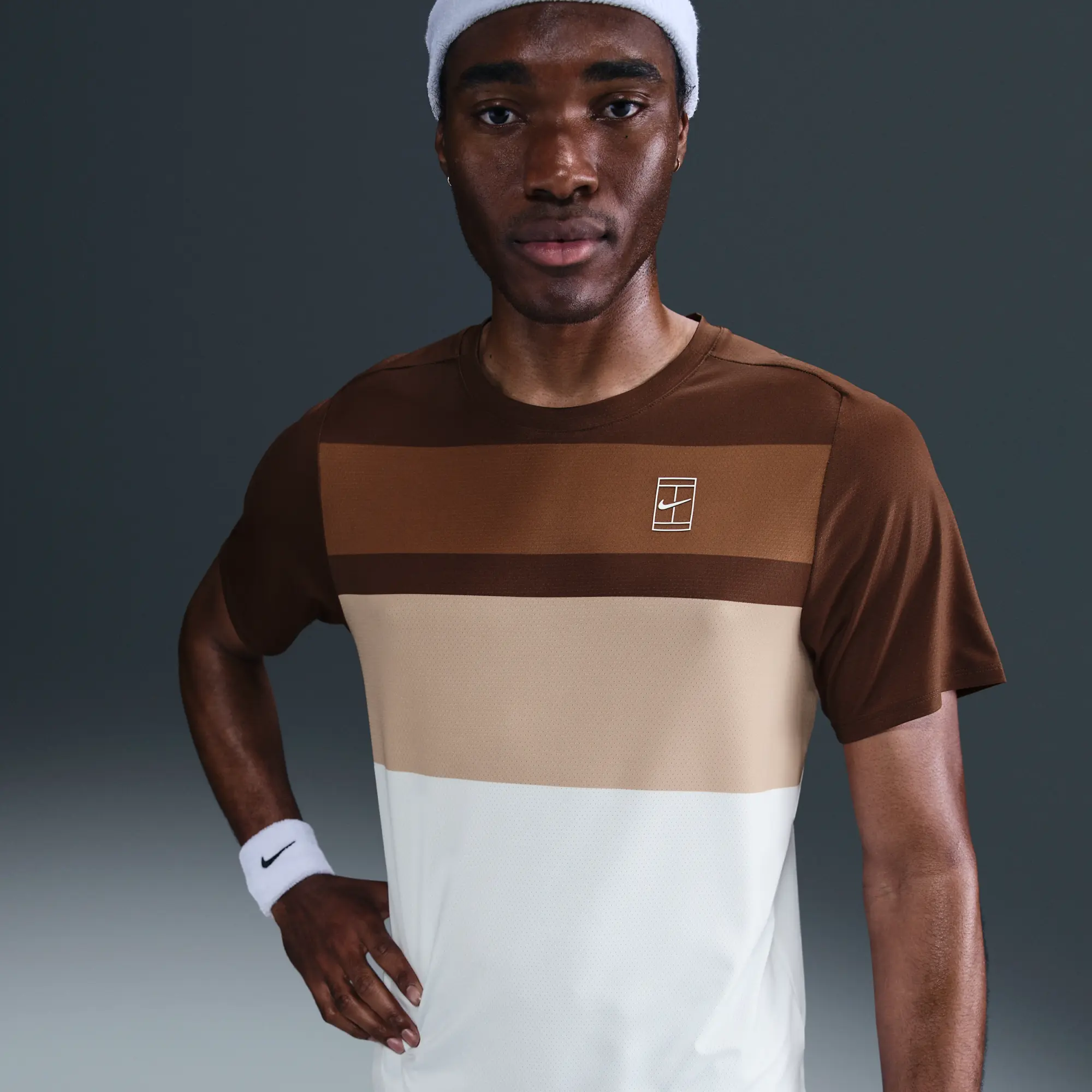 NikeCourt Advantage Men's Tennis Top - Brown - Sustainable Materials
