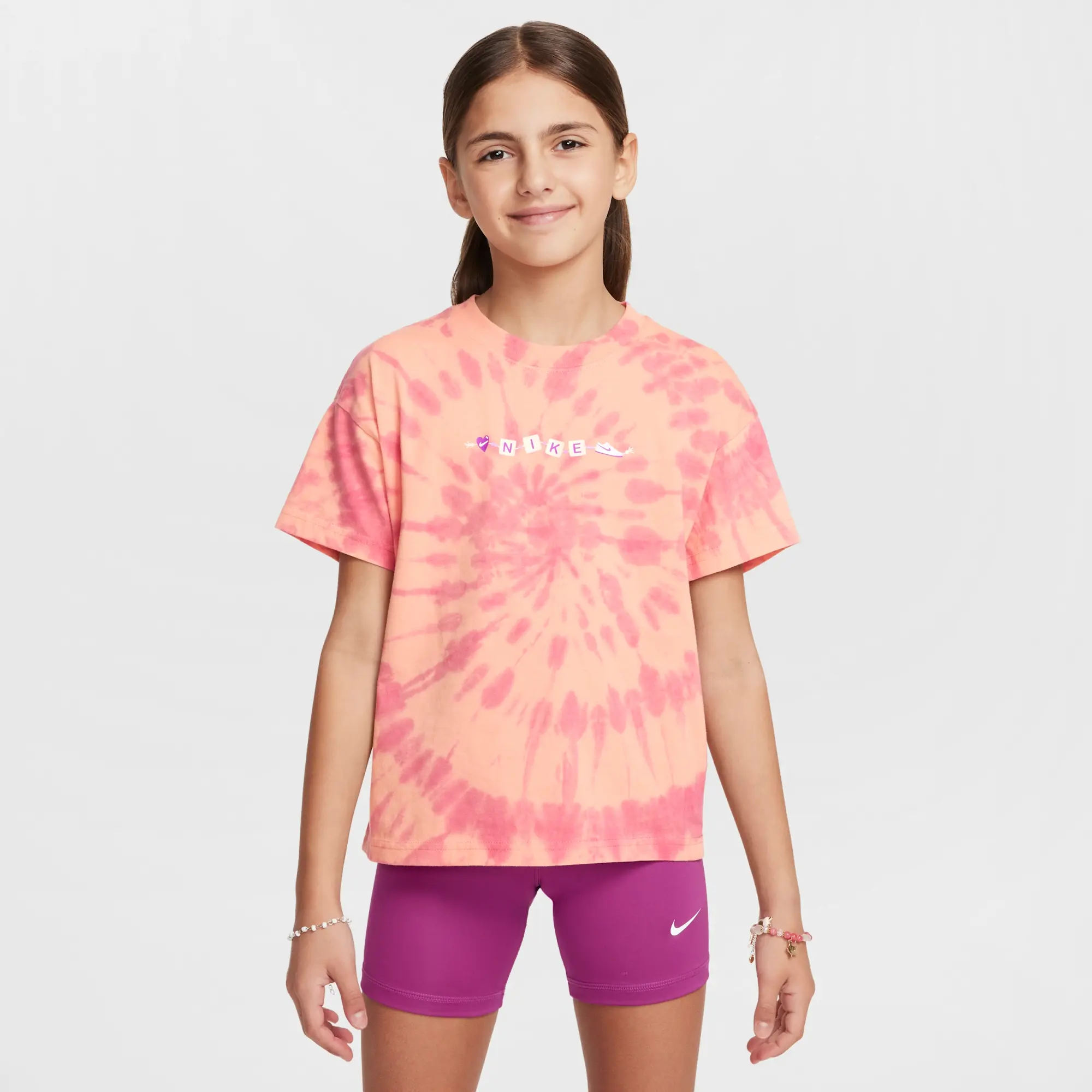 Nike Sportswear Older Kids' (Girls') T-Shirt - Orange