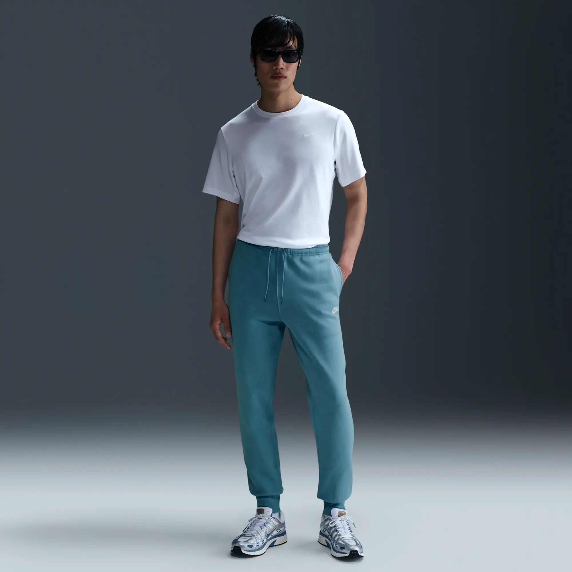 Nike Club Men's Joggers - Blue - Cotton/Polyester