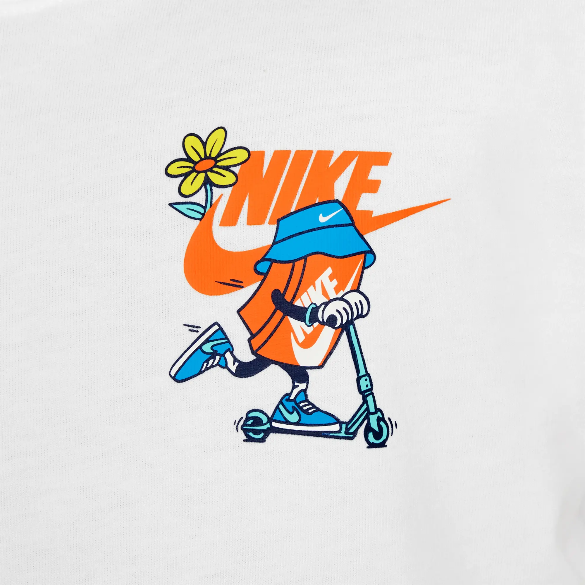 Nike Sportswear Older Kids' T-Shirt - White