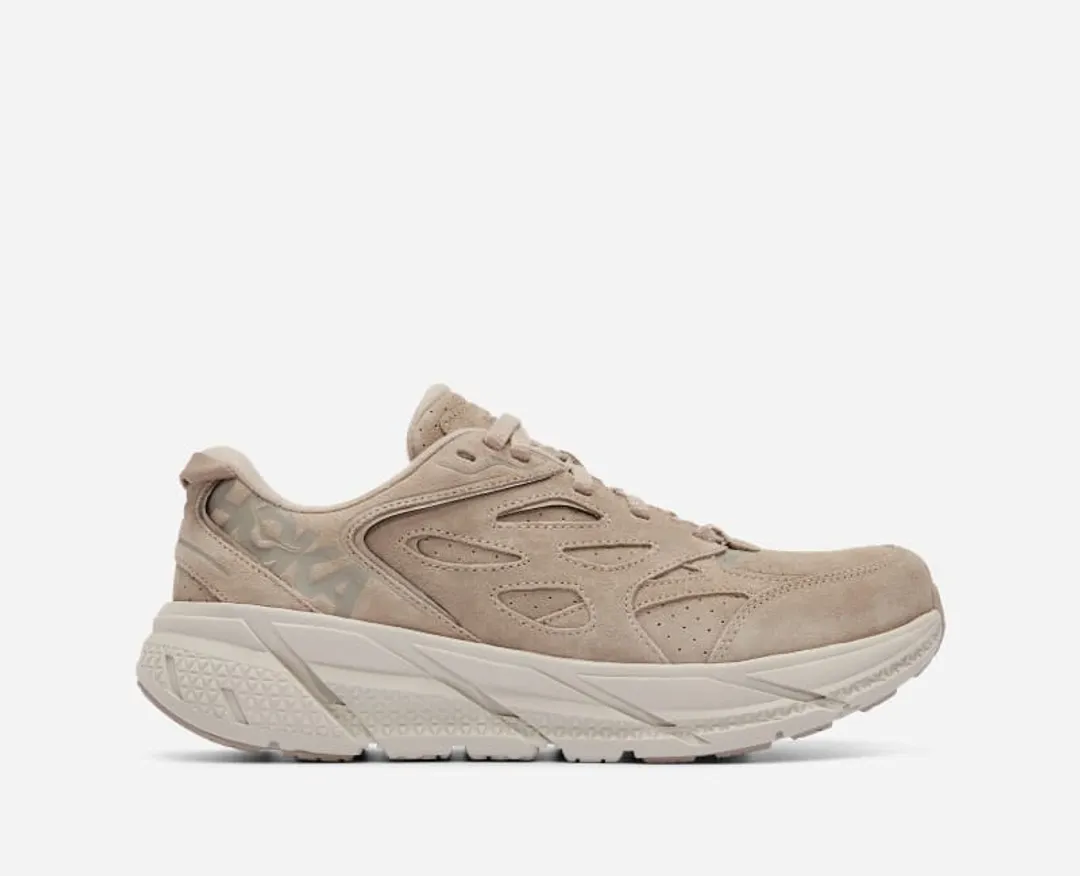 靴 HOKA ONE ONE CLIFTON L SUEDE LIMESTONE Hoka One One HOKA Clifton L Suede Walking Shoes in Simply Taupe