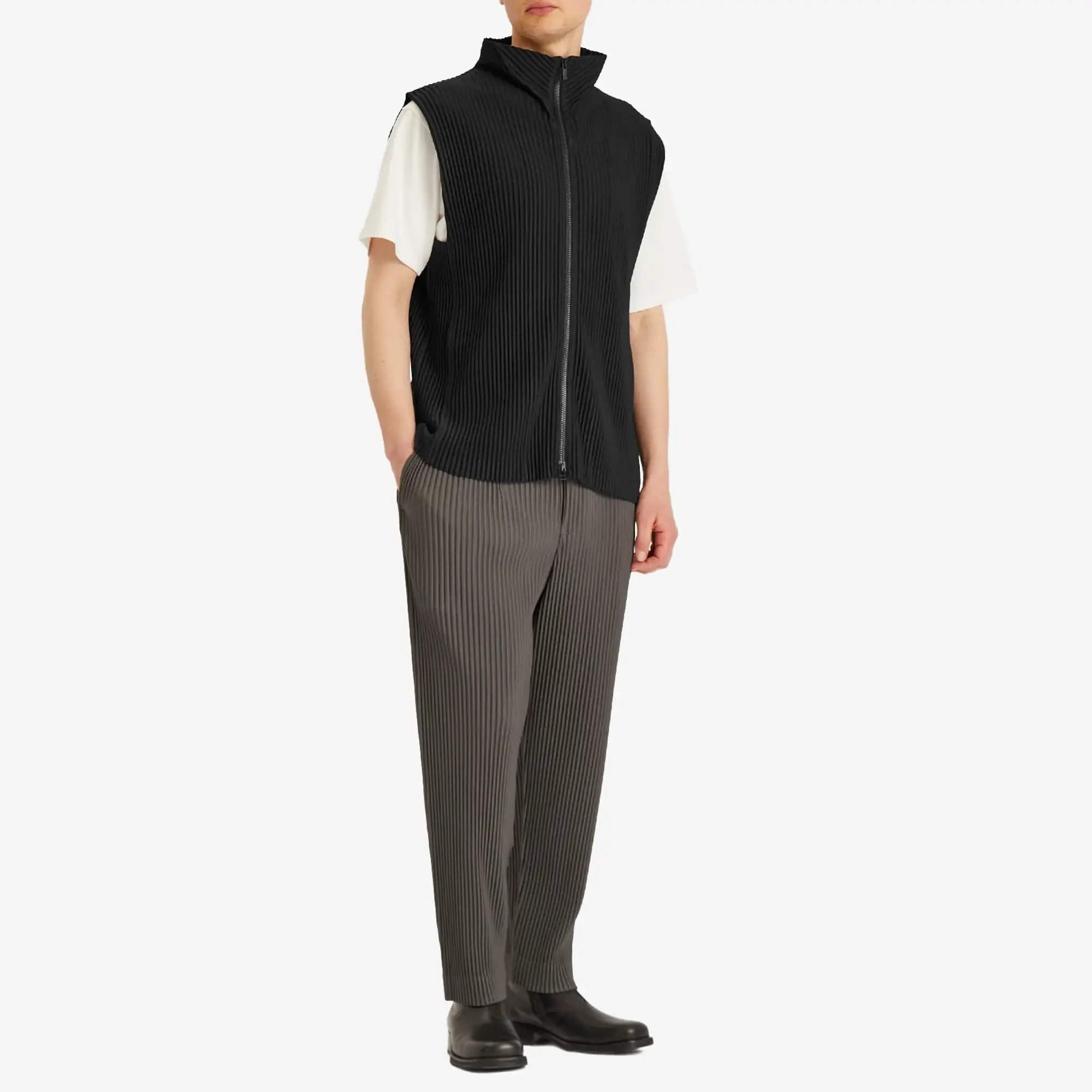 Homme Plissé Issey Miyake Men's Pleated Gilet Black