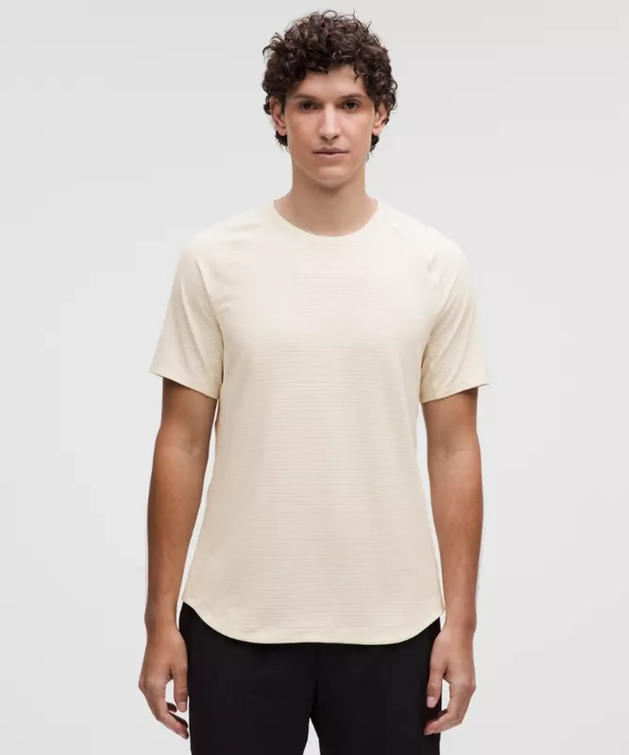 lululemon IE lululemon – Men's License to Train Short-Sleeve Shirt – Color Khaki – Size 2XL