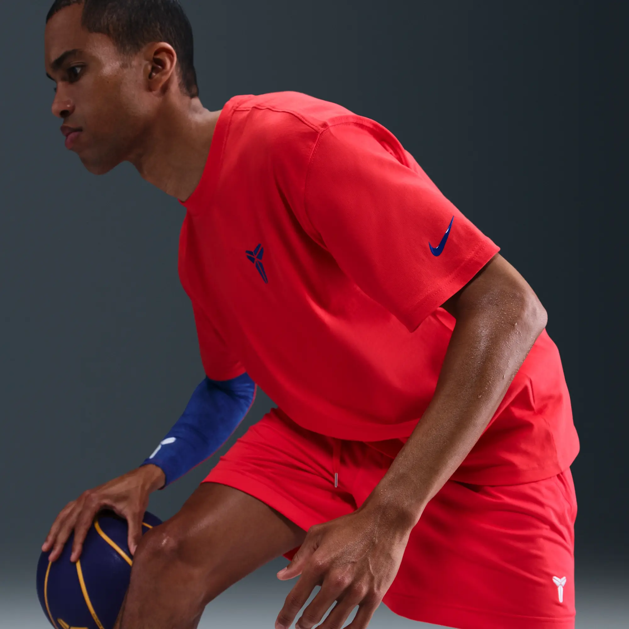 Nike Kobe Men's Basketball T-shirt - Red