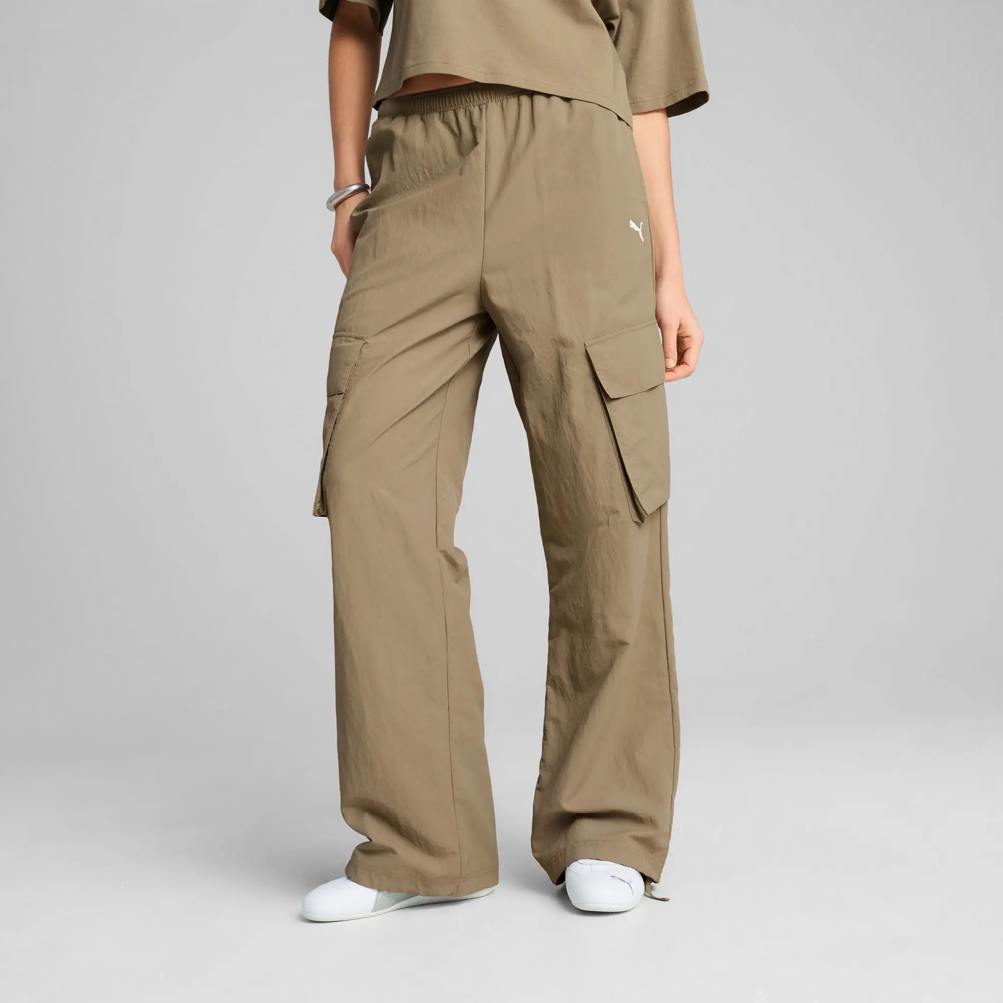 PUMA Wardrobe Essentials Relaxed Woven Cargo Pants Women, Velvet Moss, size Large
