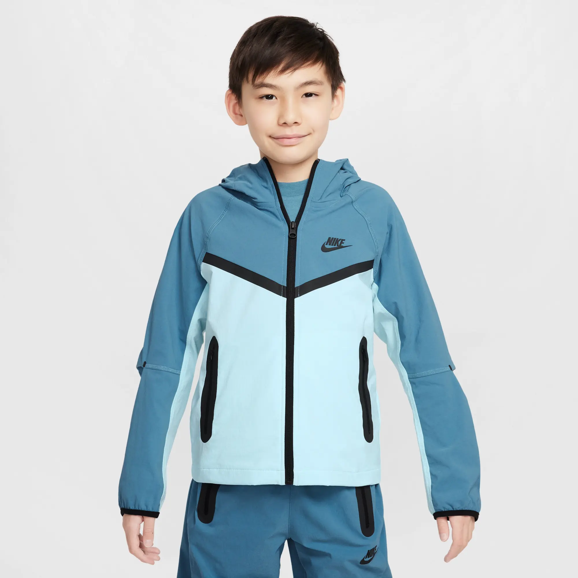 Nike Tech Older Kids' (Boys') Woven Jacket - Blue - Nylon/Elastane