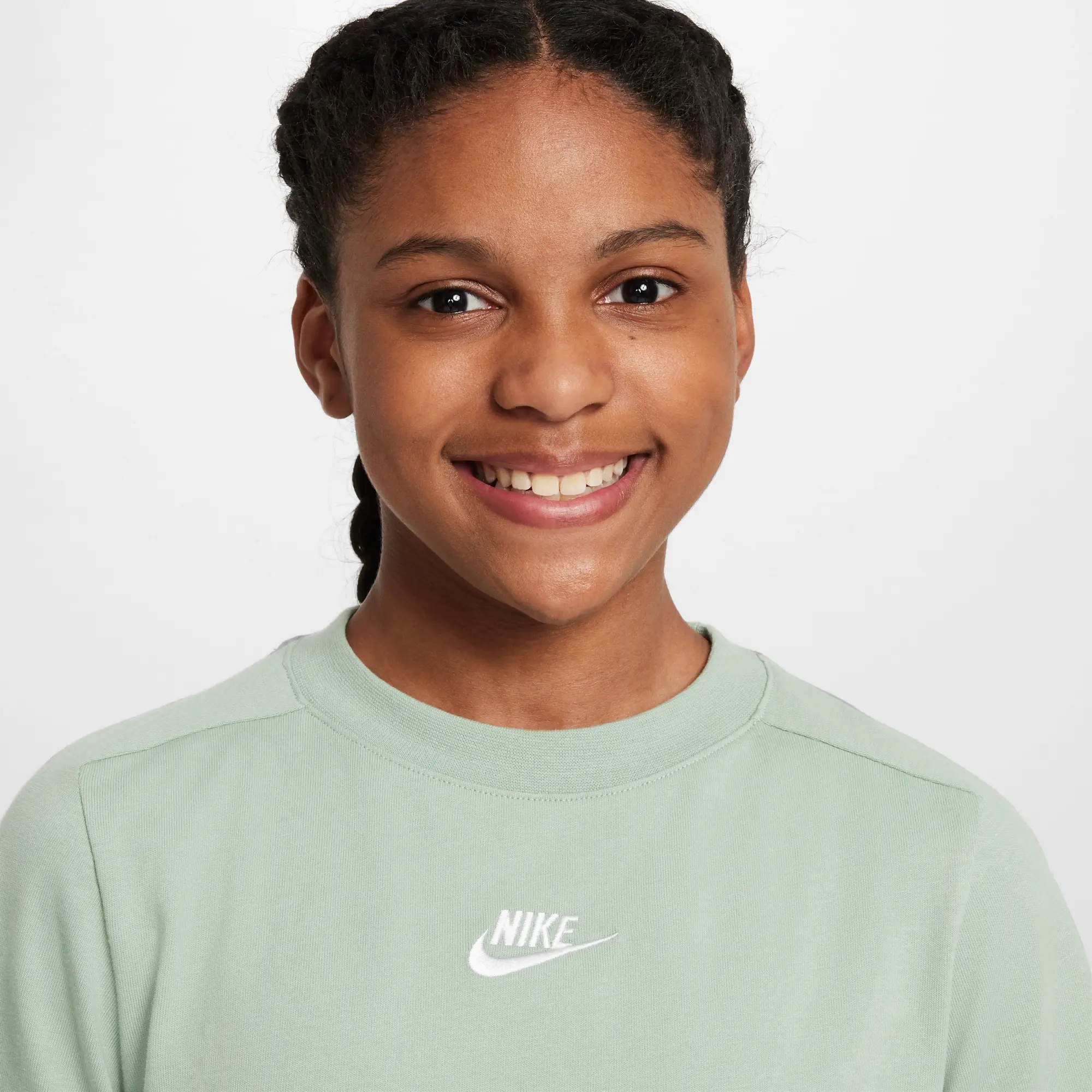 Nike Sportswear Older Kids' (Girls') Short-Sleeve Top - Green