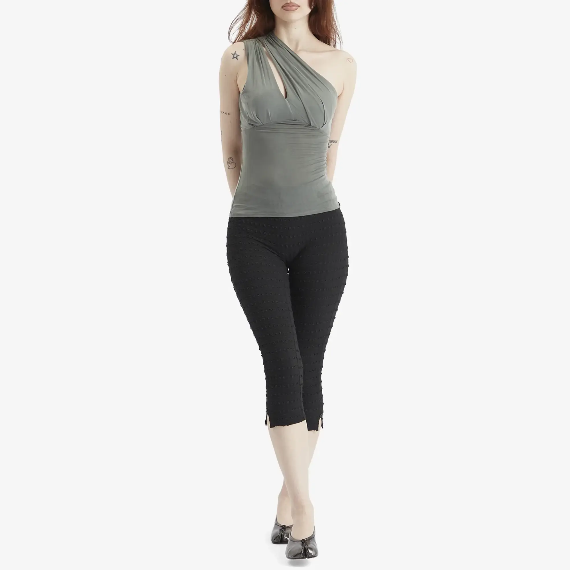 Peachy Den Women's Cindy Capris Black
