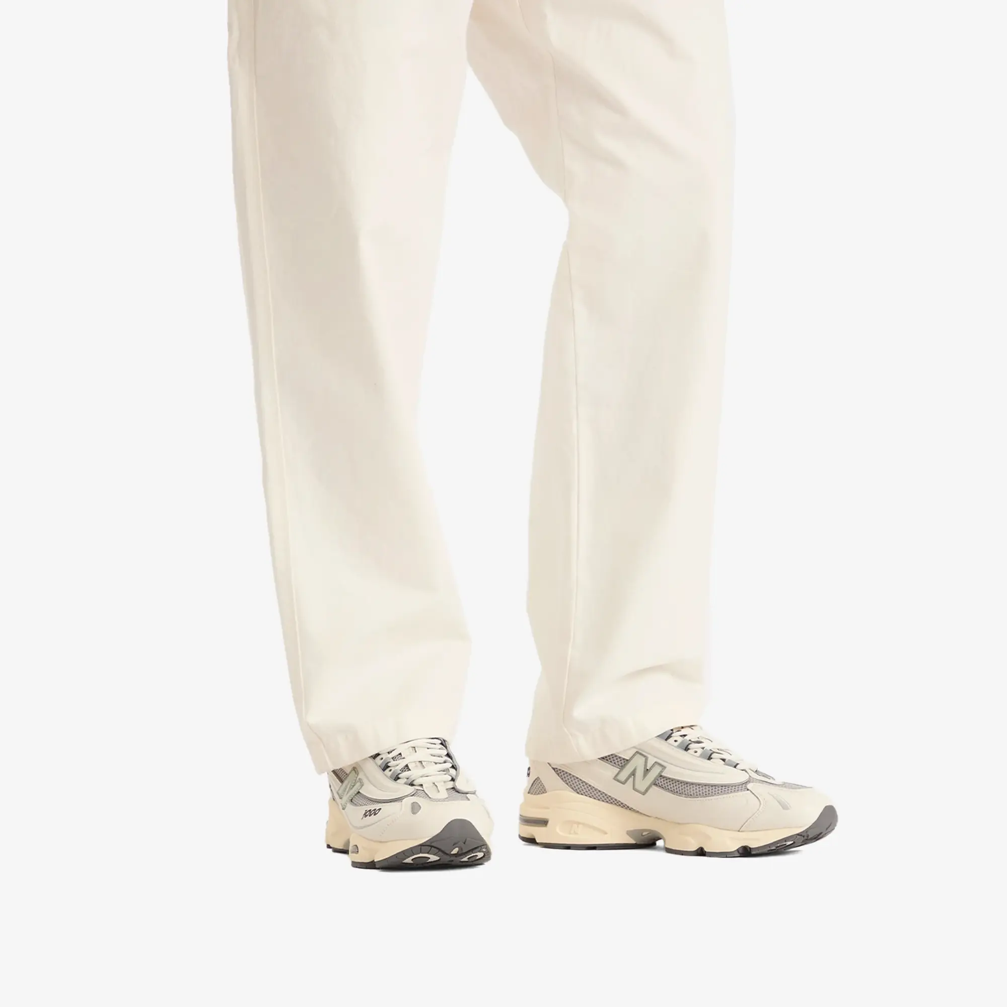 New Balance Unisex 1000 in White Suede/Mesh
