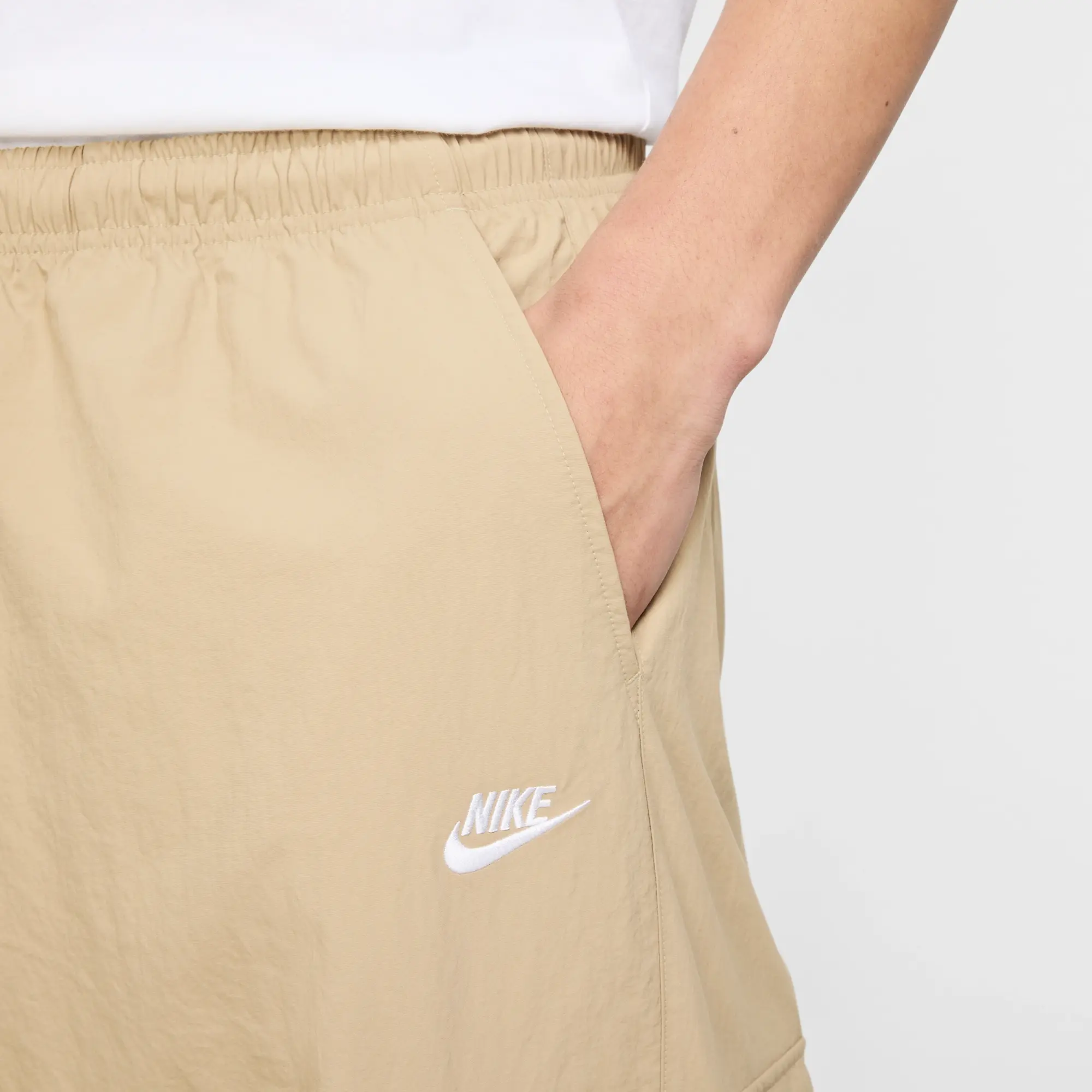 Nike Club Men's Woven Cargo Trousers - Brown - Nylon