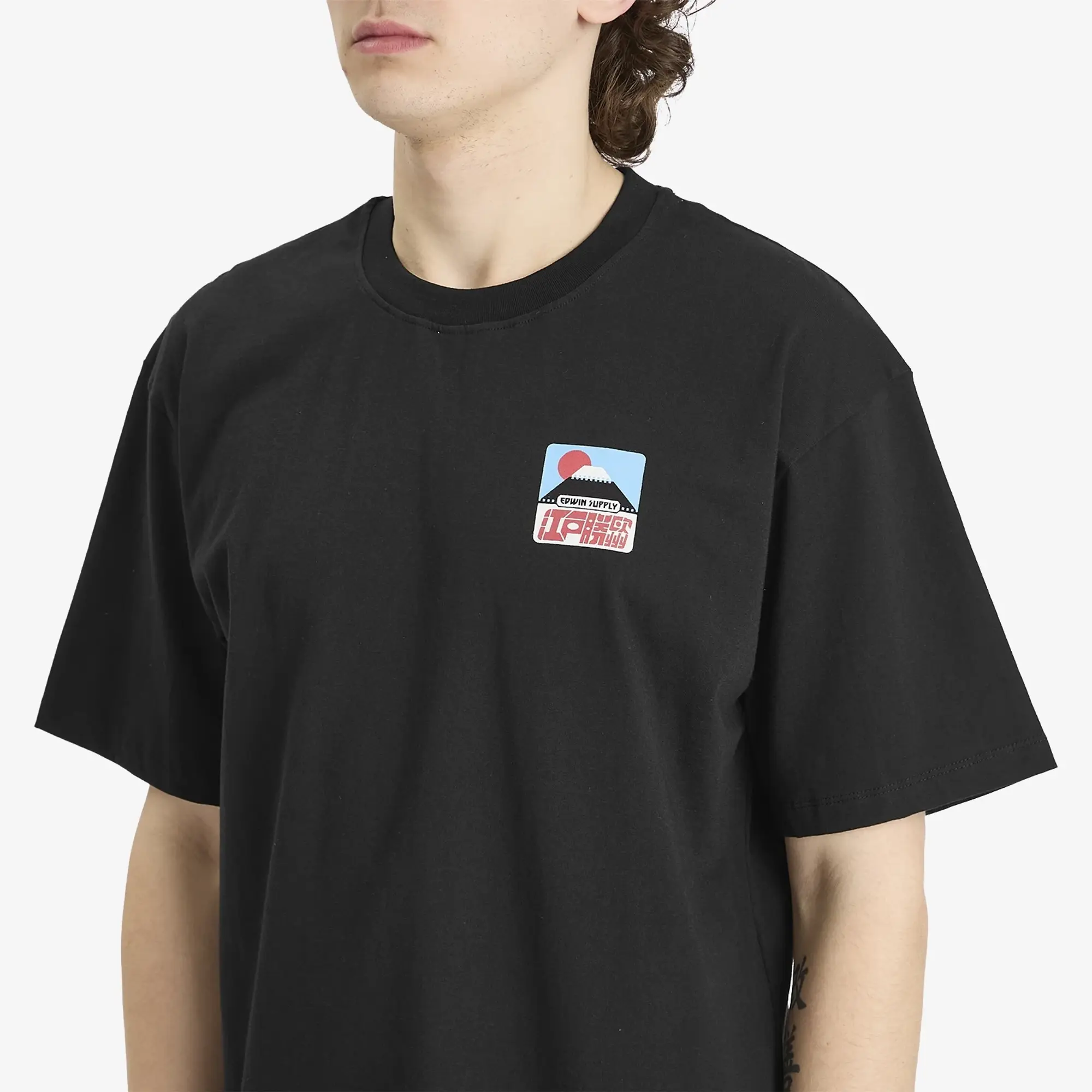 Edwin Men's Sunset On Fuji San T-Shirt Black