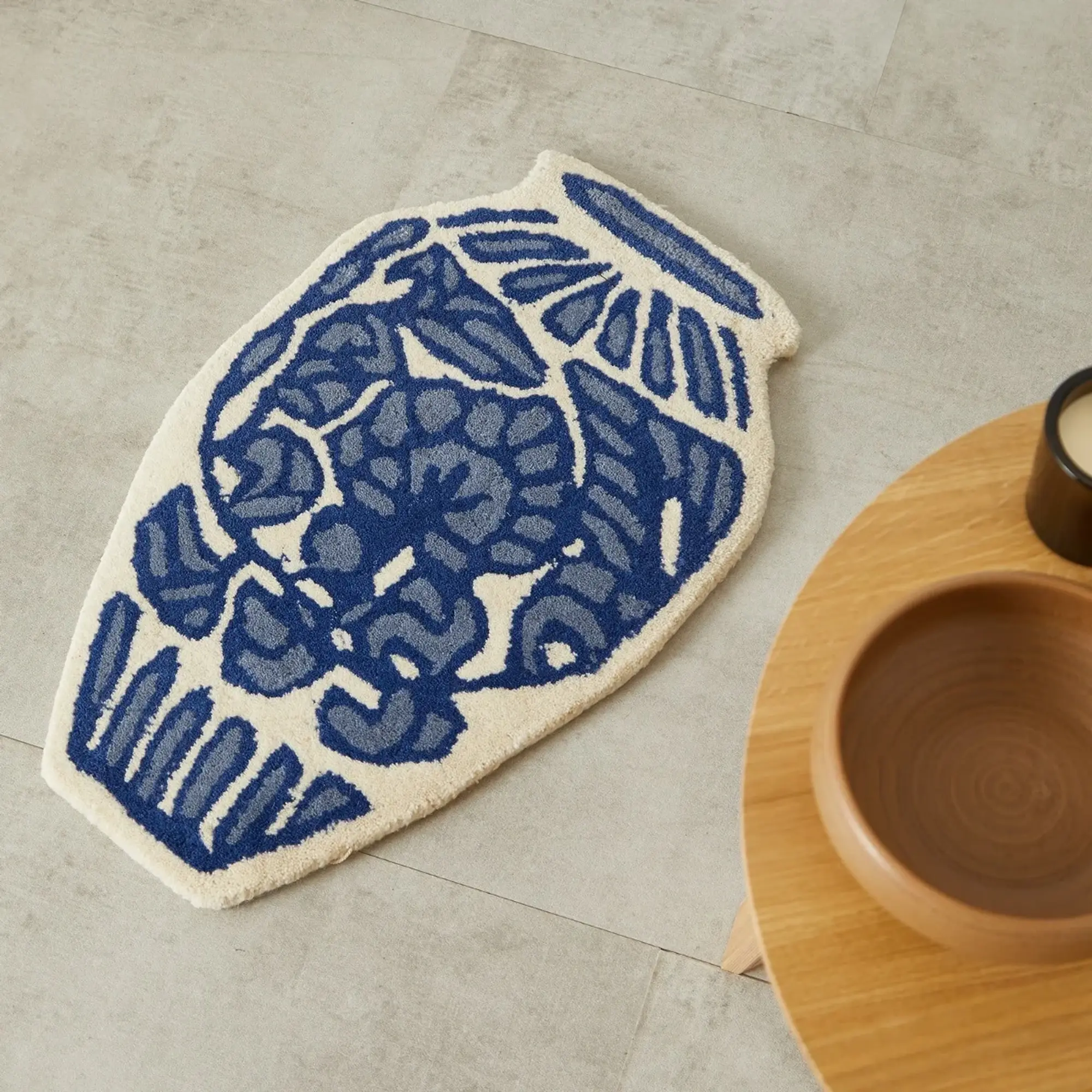 Bongusta Ming Vase Rug Blue