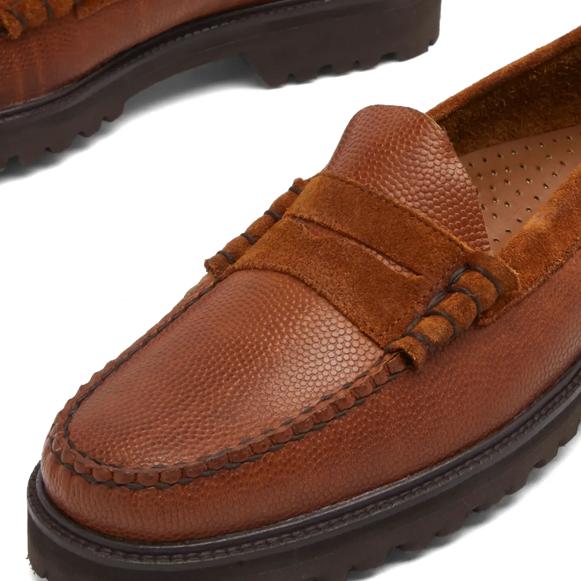 Bass Weejuns Men's Larson Lug Soft Grain Loafer Mid Brown Textured Leather
