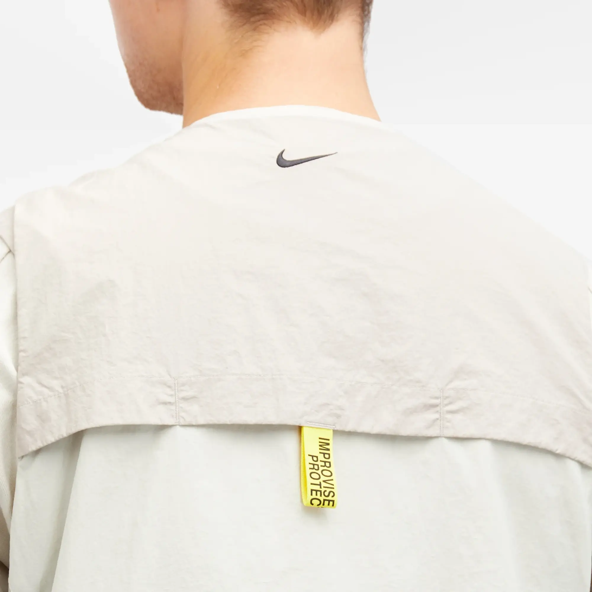 Nike Men's ISPA Modular Pocket Vest Light Bone/Moon Particle/Black