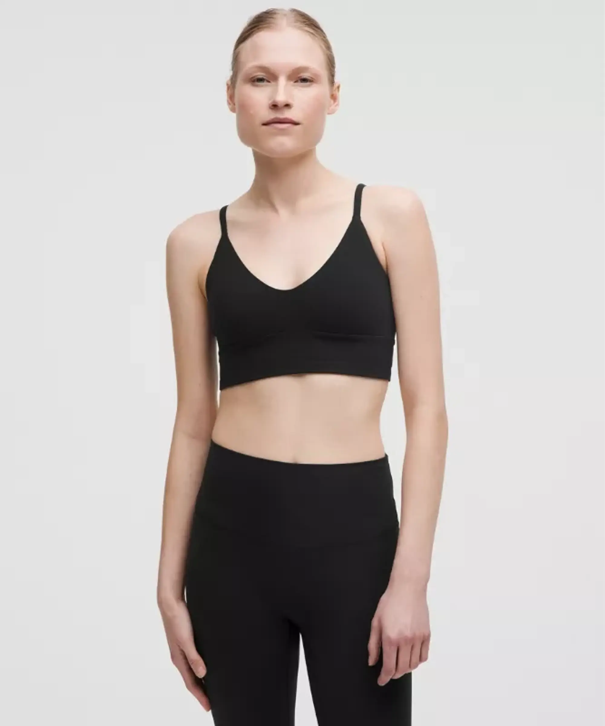 lululemon – Women's Focuser Scoop-Neck Sports Bra Light Support, A/B Cup – Color Black – Size M
