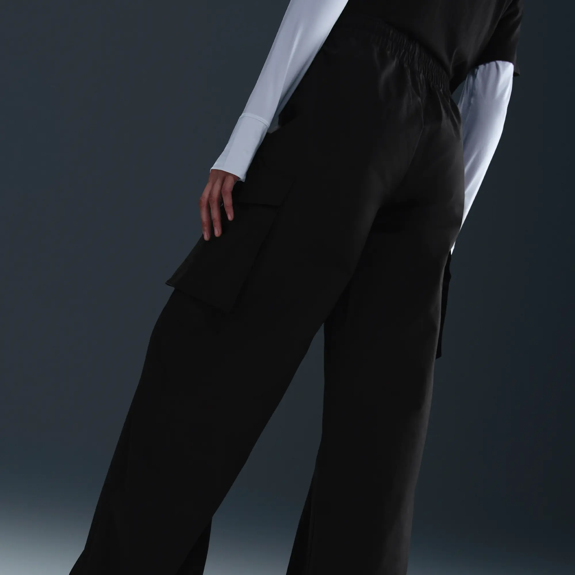 Nike Sportswear Everything Wovens Women's Mid-Rise Cargo Trousers - Black - Cotton/Nylon