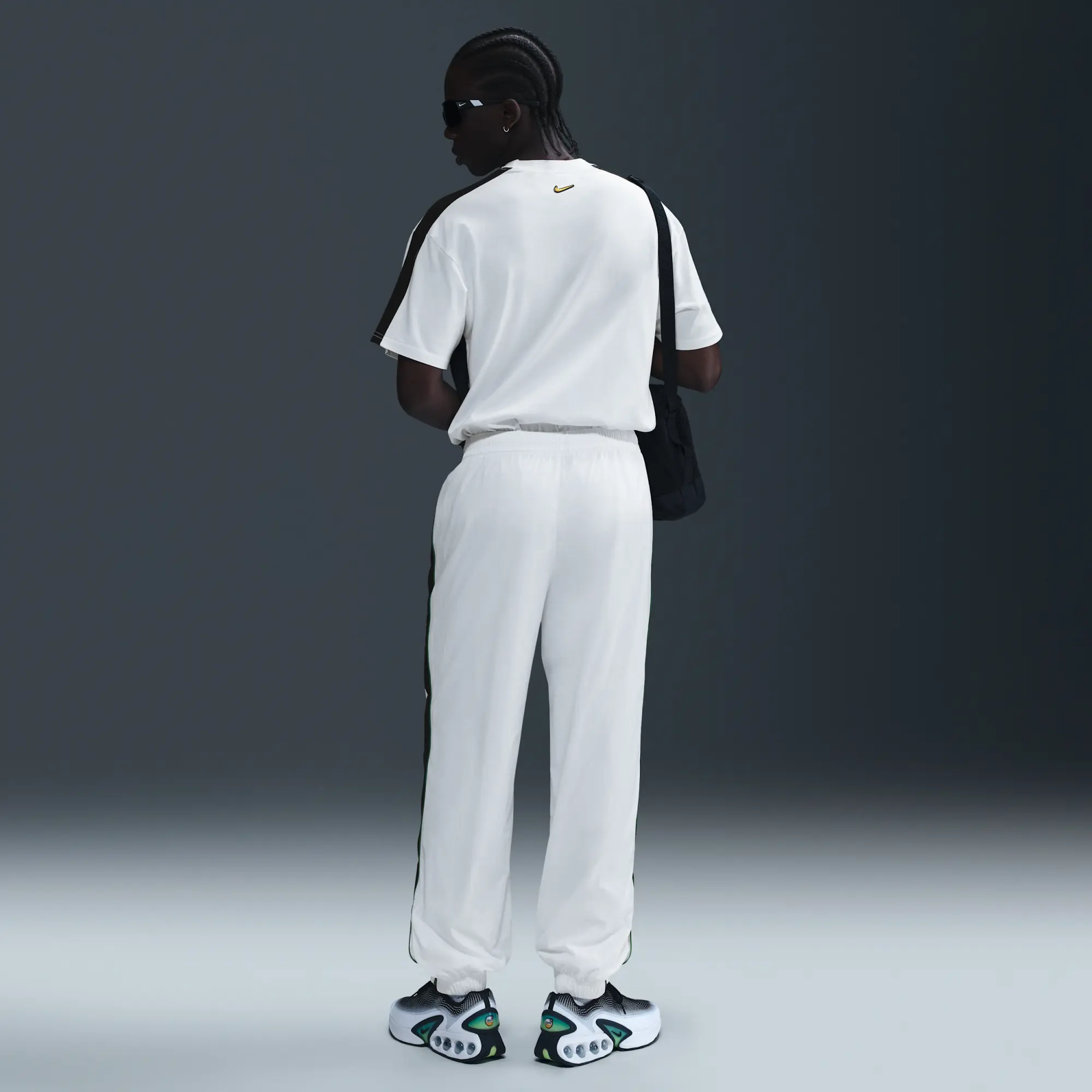 Nike Sportswear Men's Woven Trousers - White - Nylon