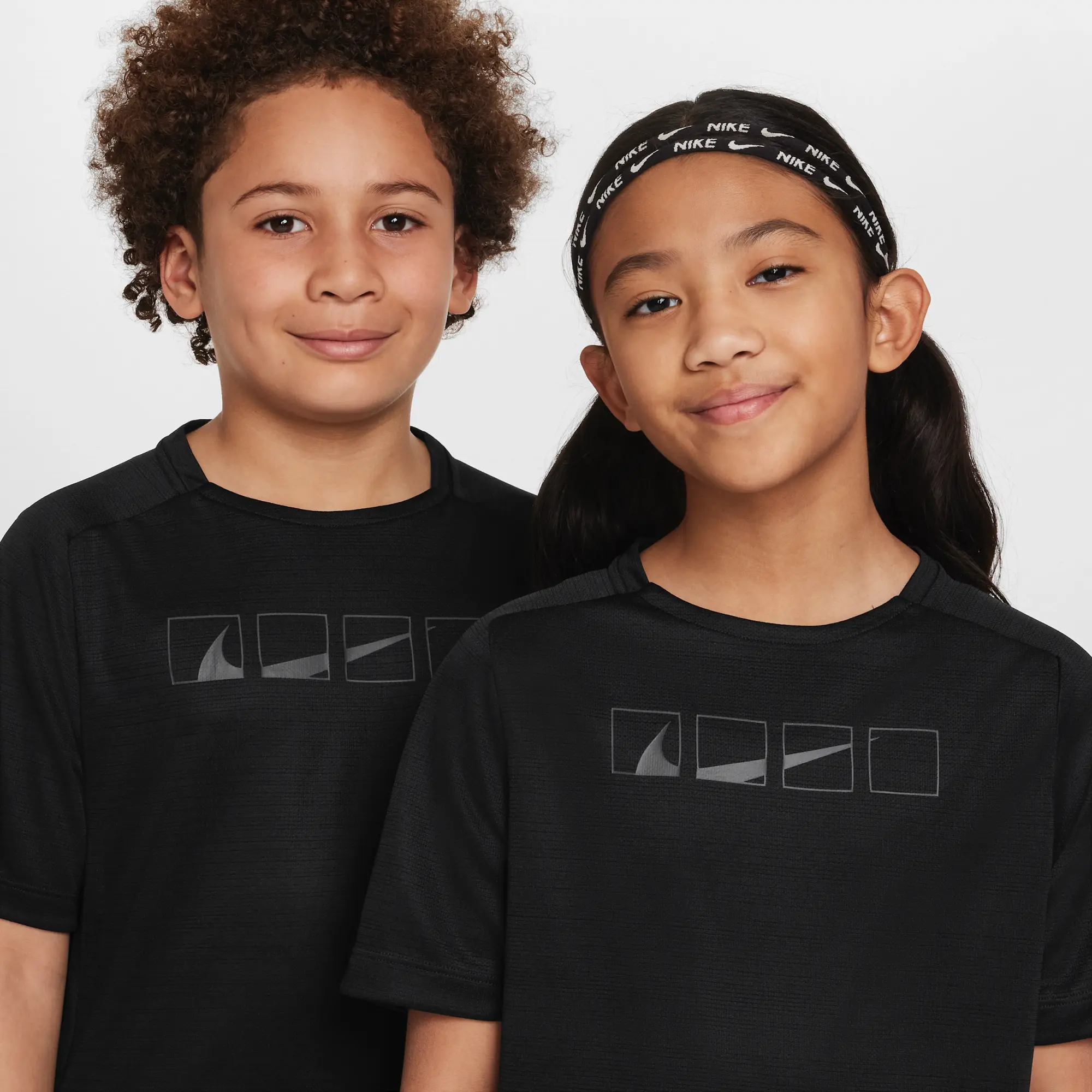 Nike Multi Tech Older Kids' (Boys') Dri-FIT Short-Sleeve Top - Black - Sustainable Materials