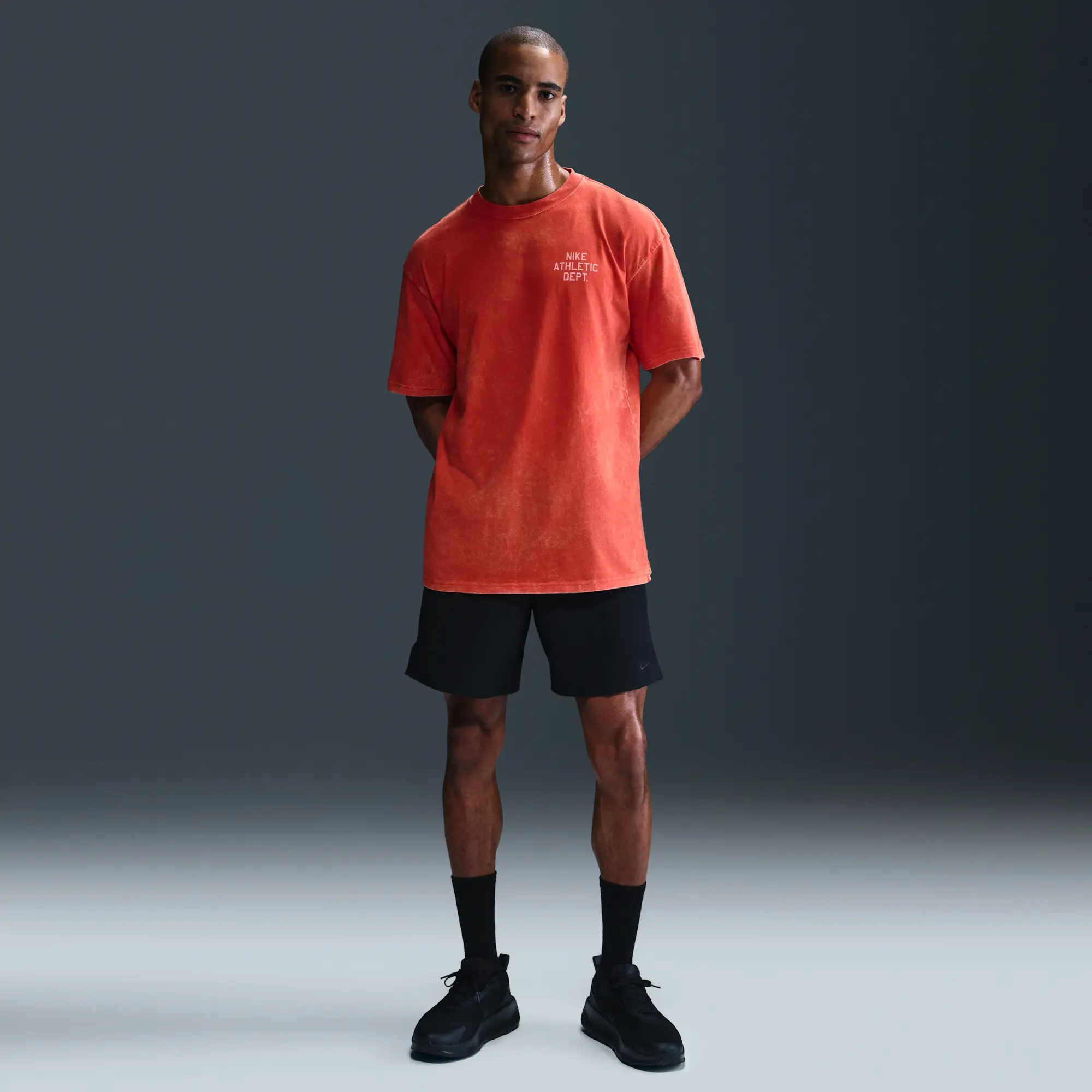 Nike Men's Max90 Fitness T-Shirt - Red - Cotton