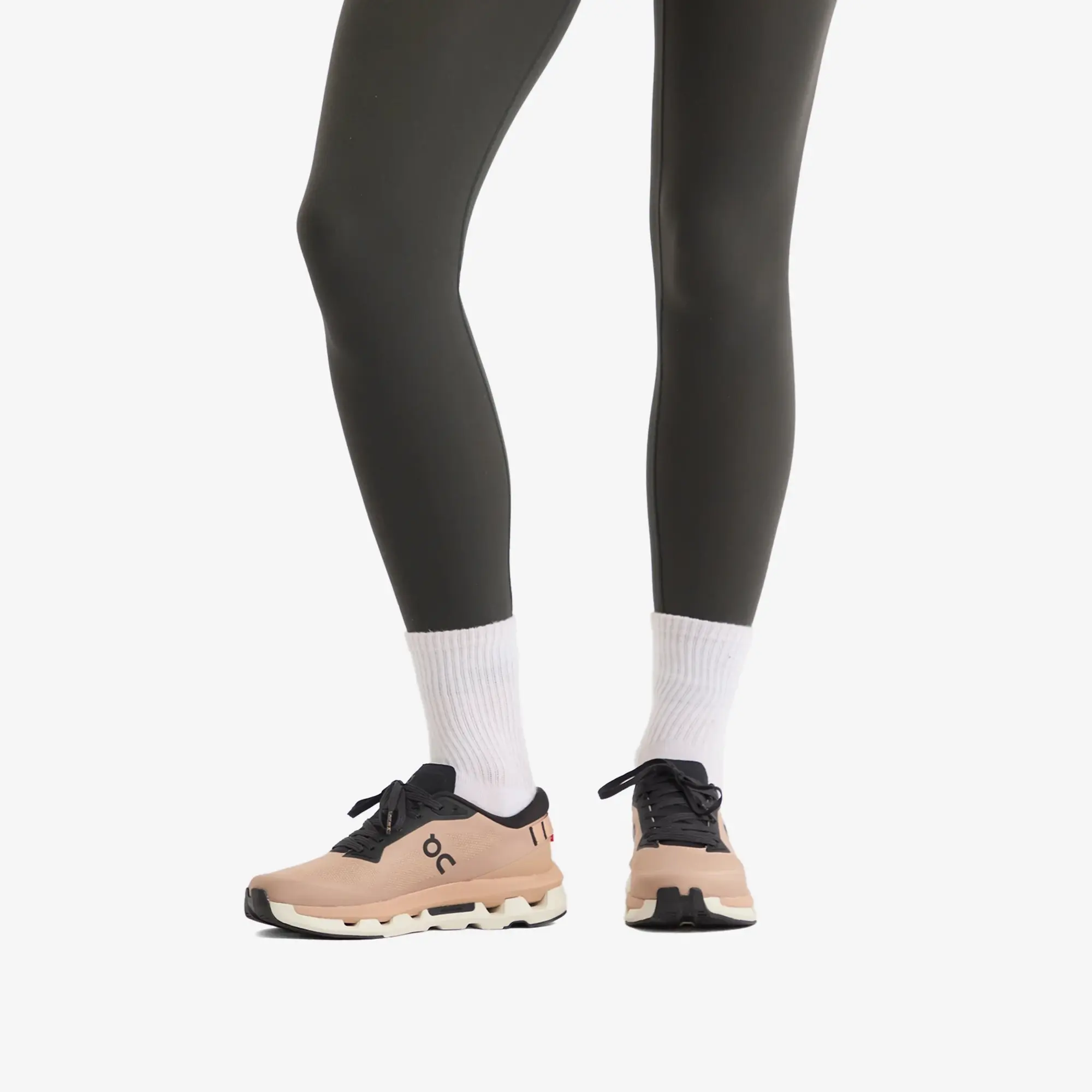 ON Cloudze Women Shoes - Black