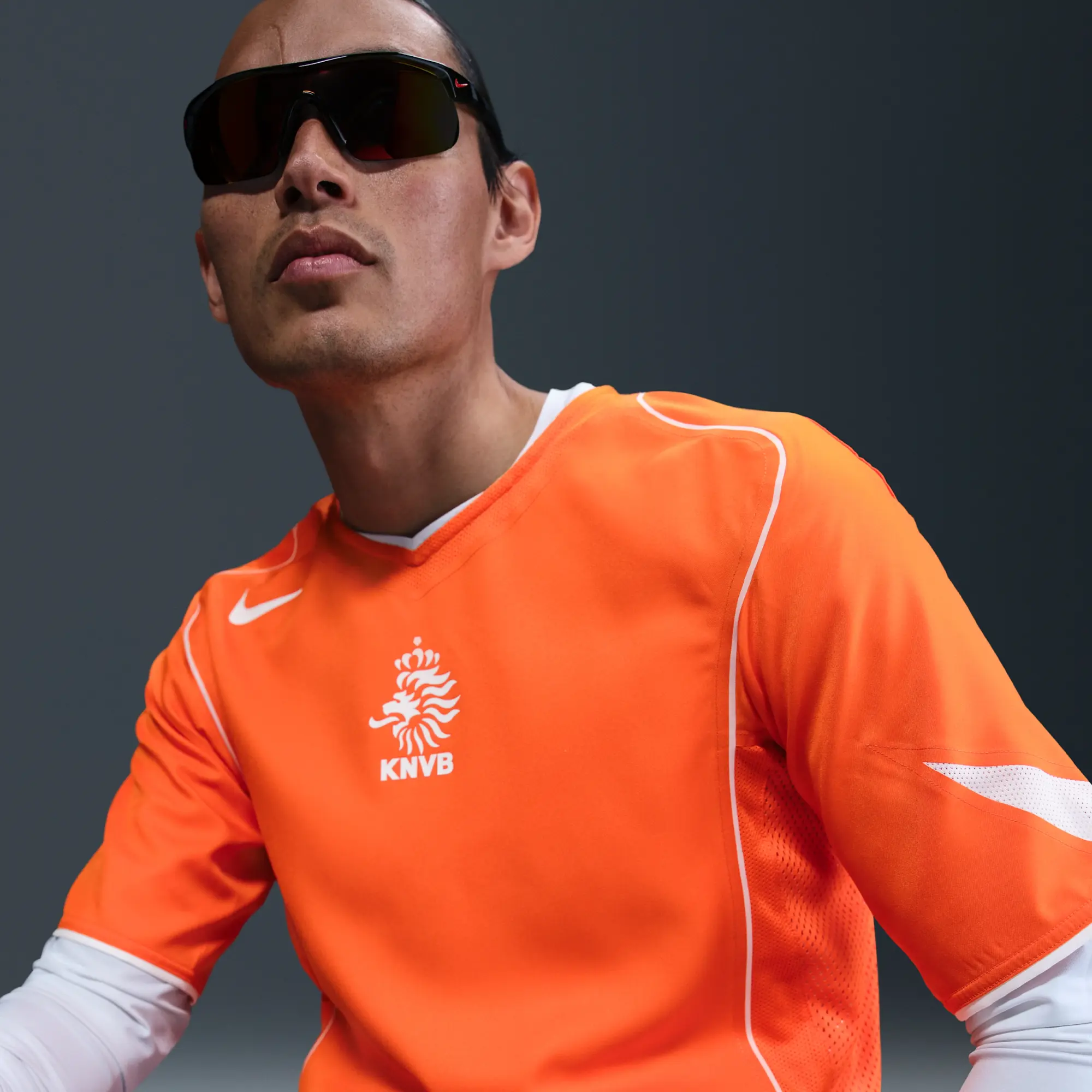 Netherlands 2004 Reissue Men's Nike Football Replica Shirt - Orange - Polyester